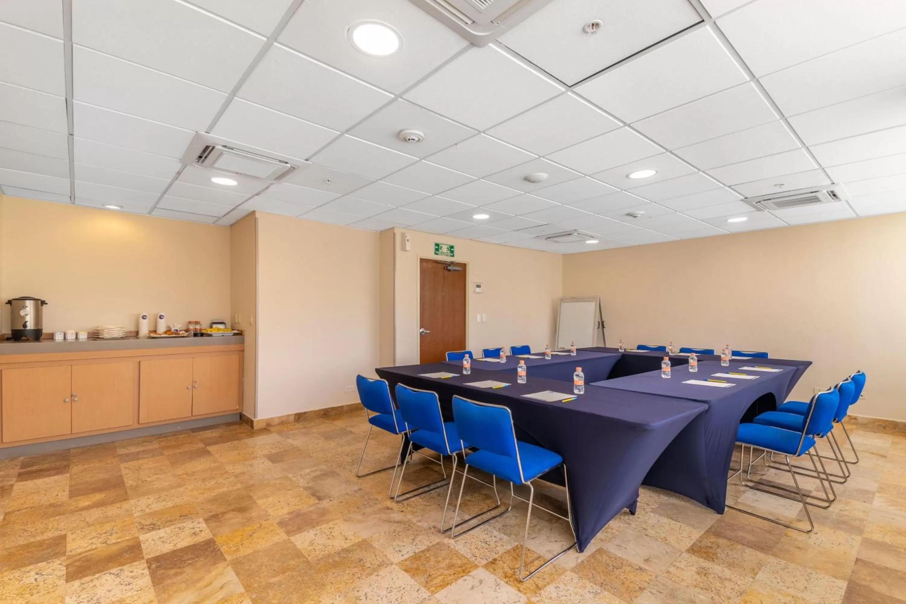 Meeting/conference room in City Express by Marriott Cancun