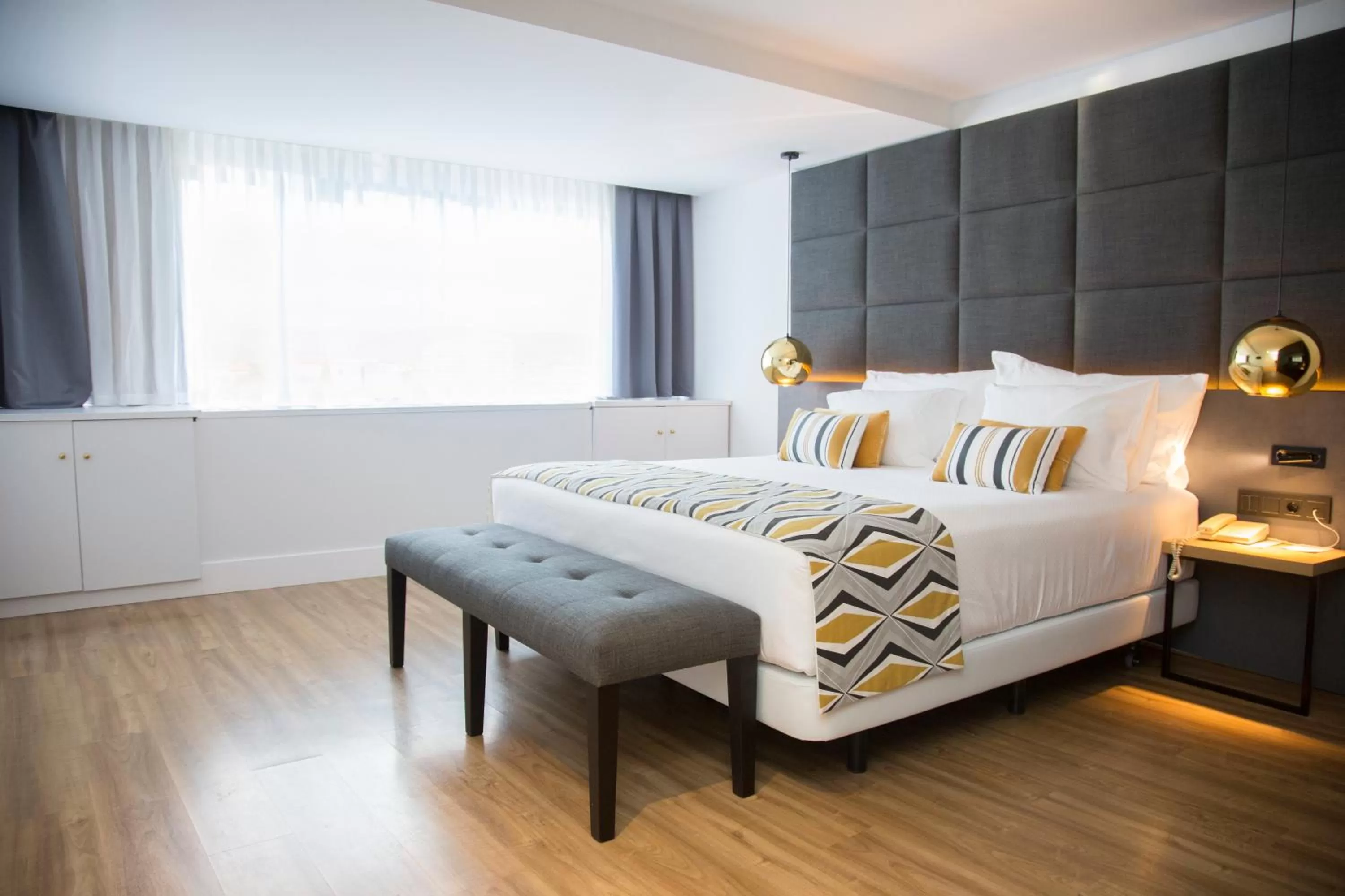 Bedroom, Bed in Hotel Tres Reyes Pamplona