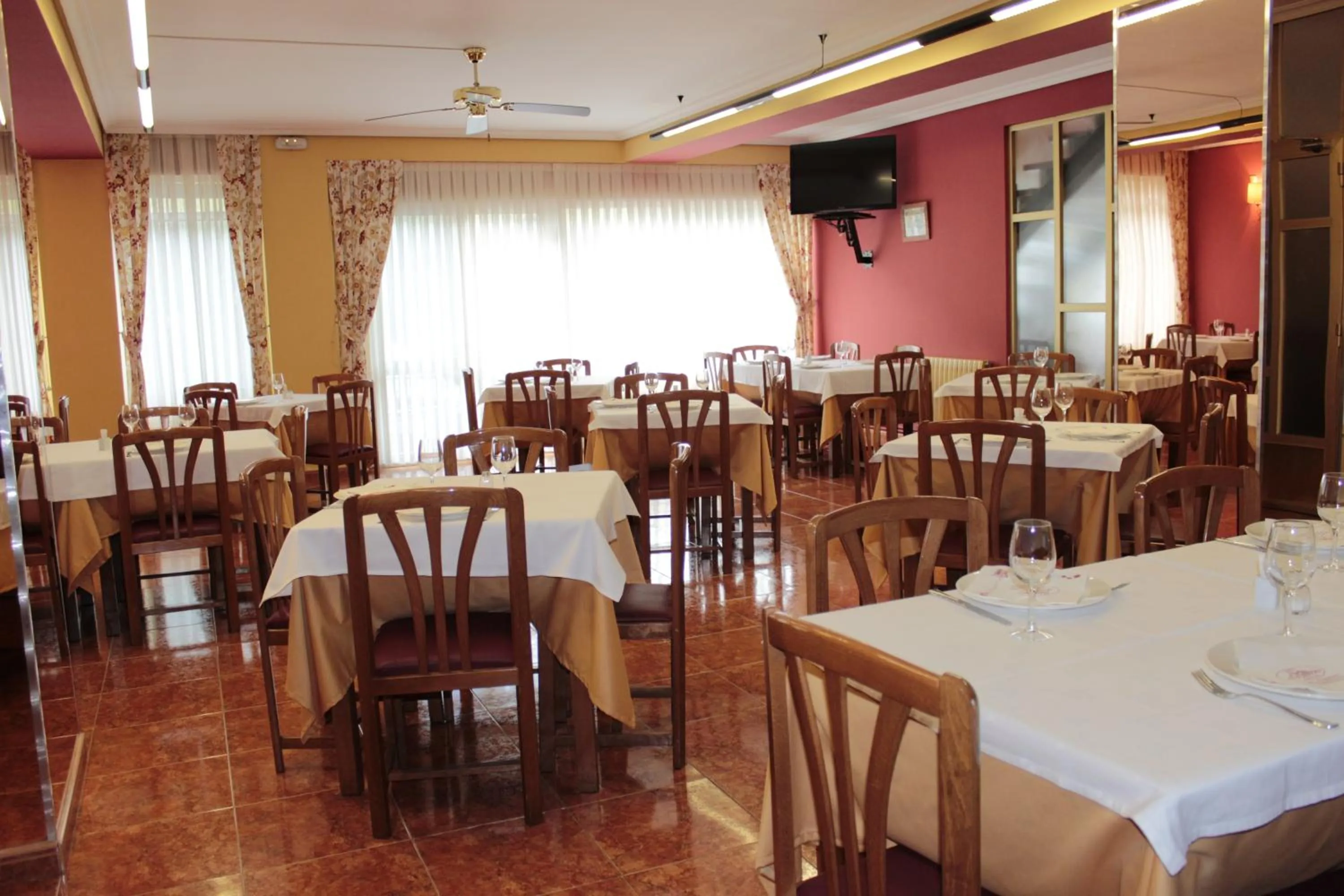 Restaurant/places to eat in Hotel Peñagrande