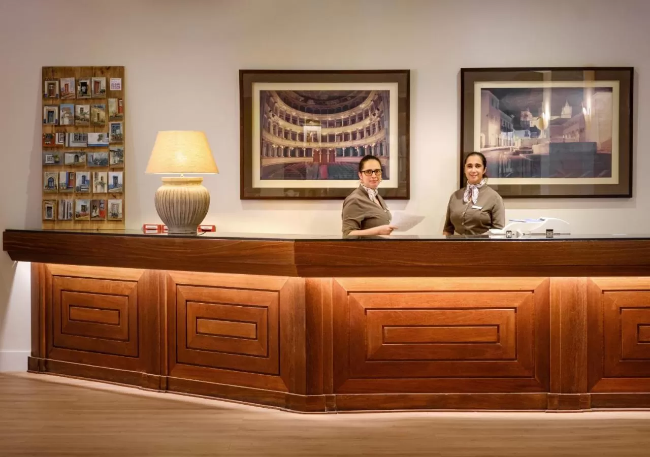 Lobby or reception in Evora Hotel