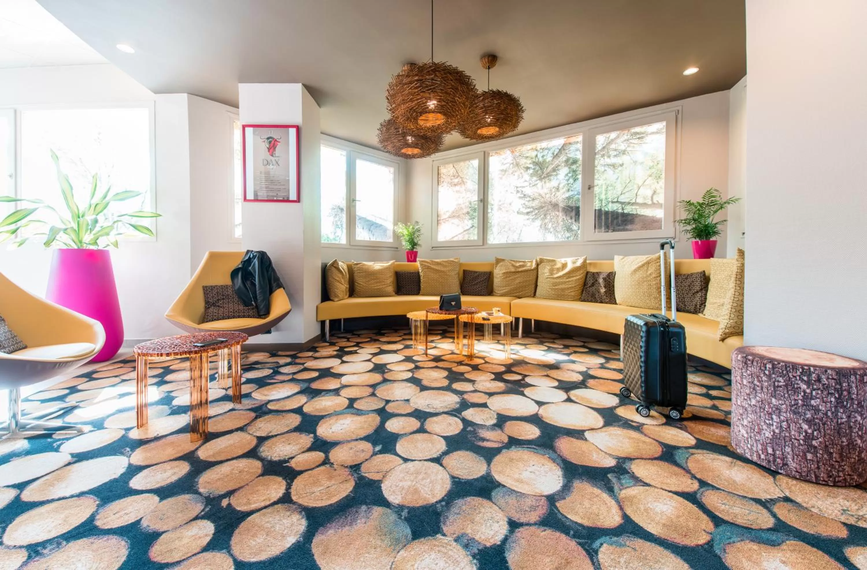 Living room in ibis styles Dax Centre