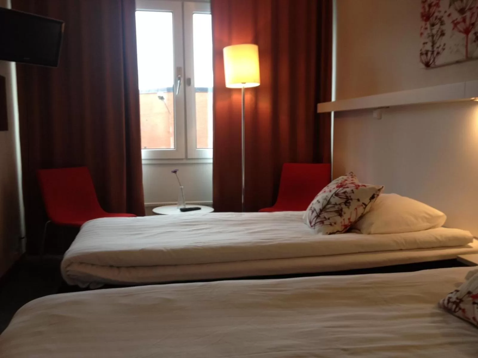 Day, Bed in Kumla Hotel