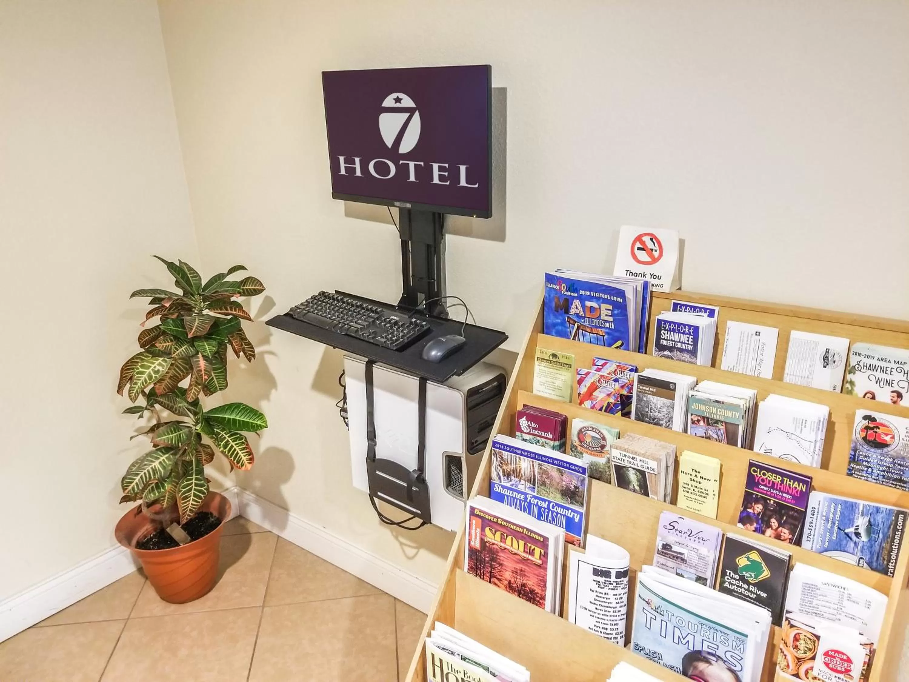 Property logo or sign in Hotel 7 Inn Vienna