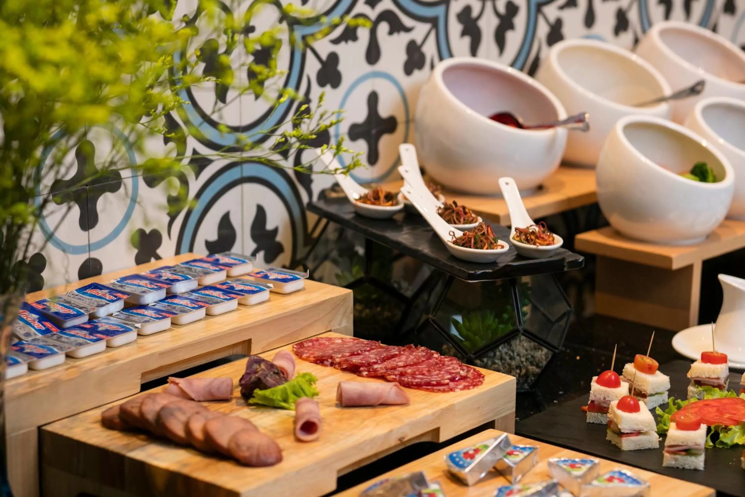 Restaurant/places to eat in Hanoi Allure Hotel