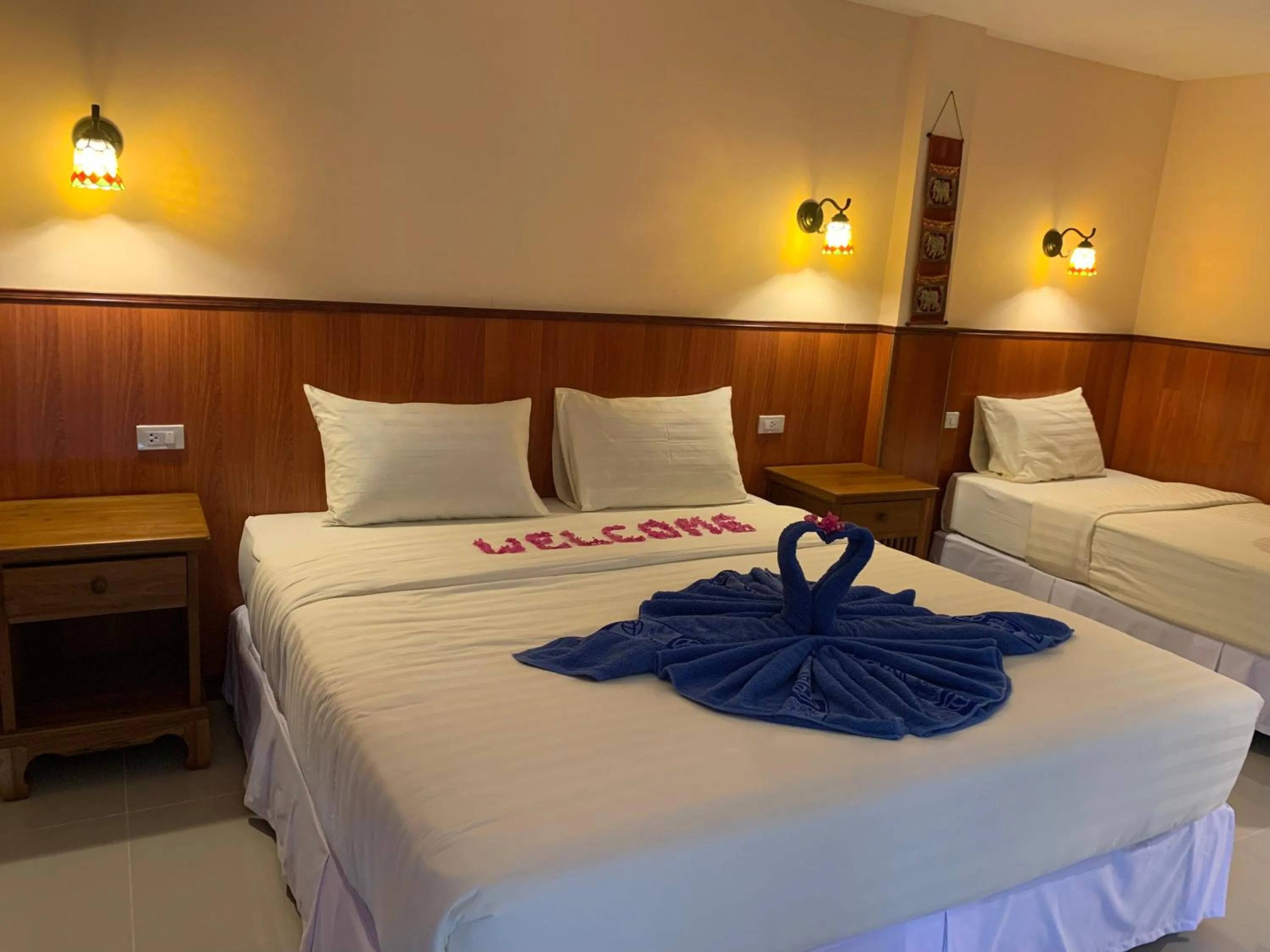 Bed in Laguna Beach Club Resort