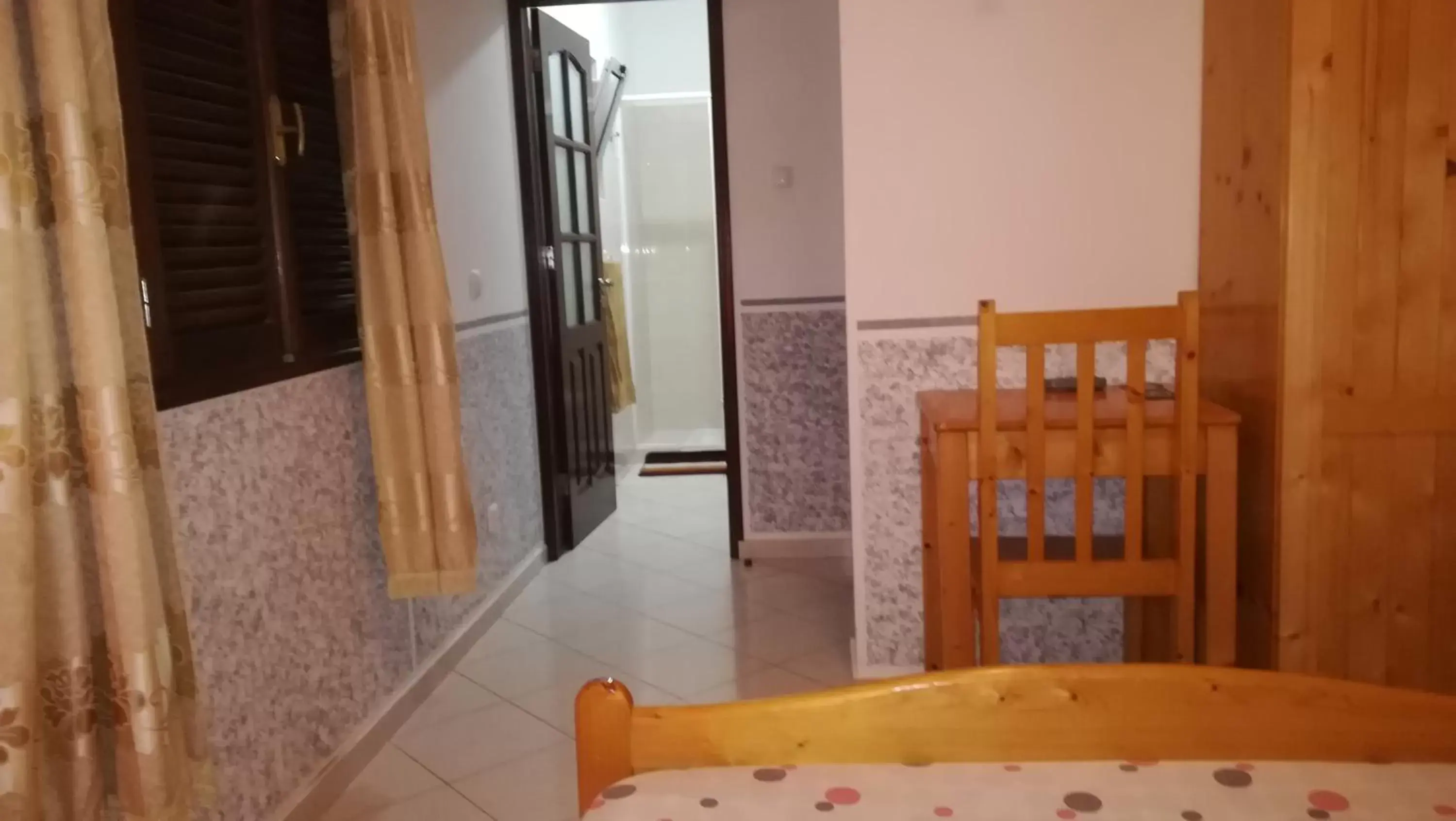 Budget Double Room - single occupancy in Basic Hotel Budget Double Room - single occupancy in Basic Hotel