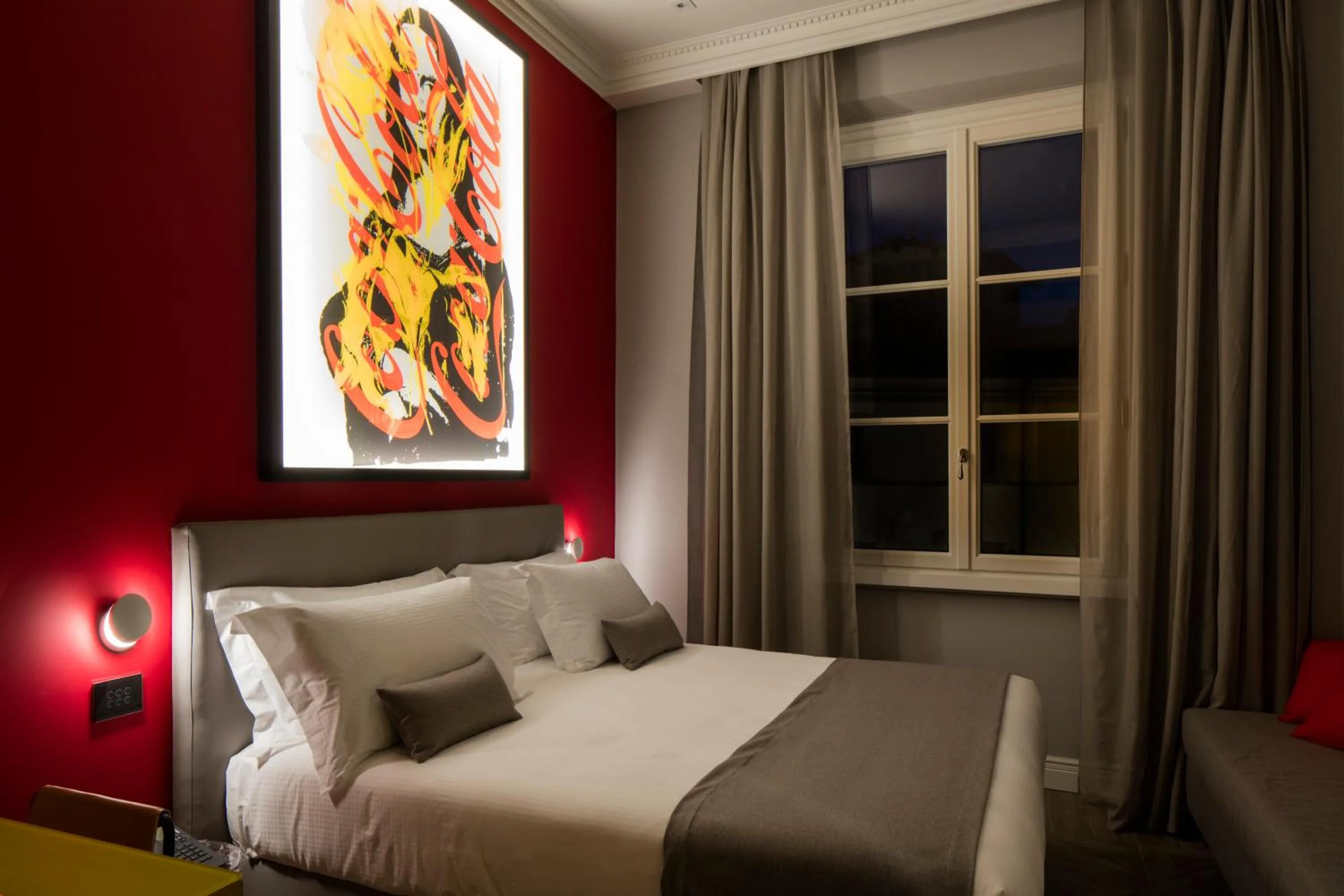 Photo of the whole room, Bed in The Frame Hotel