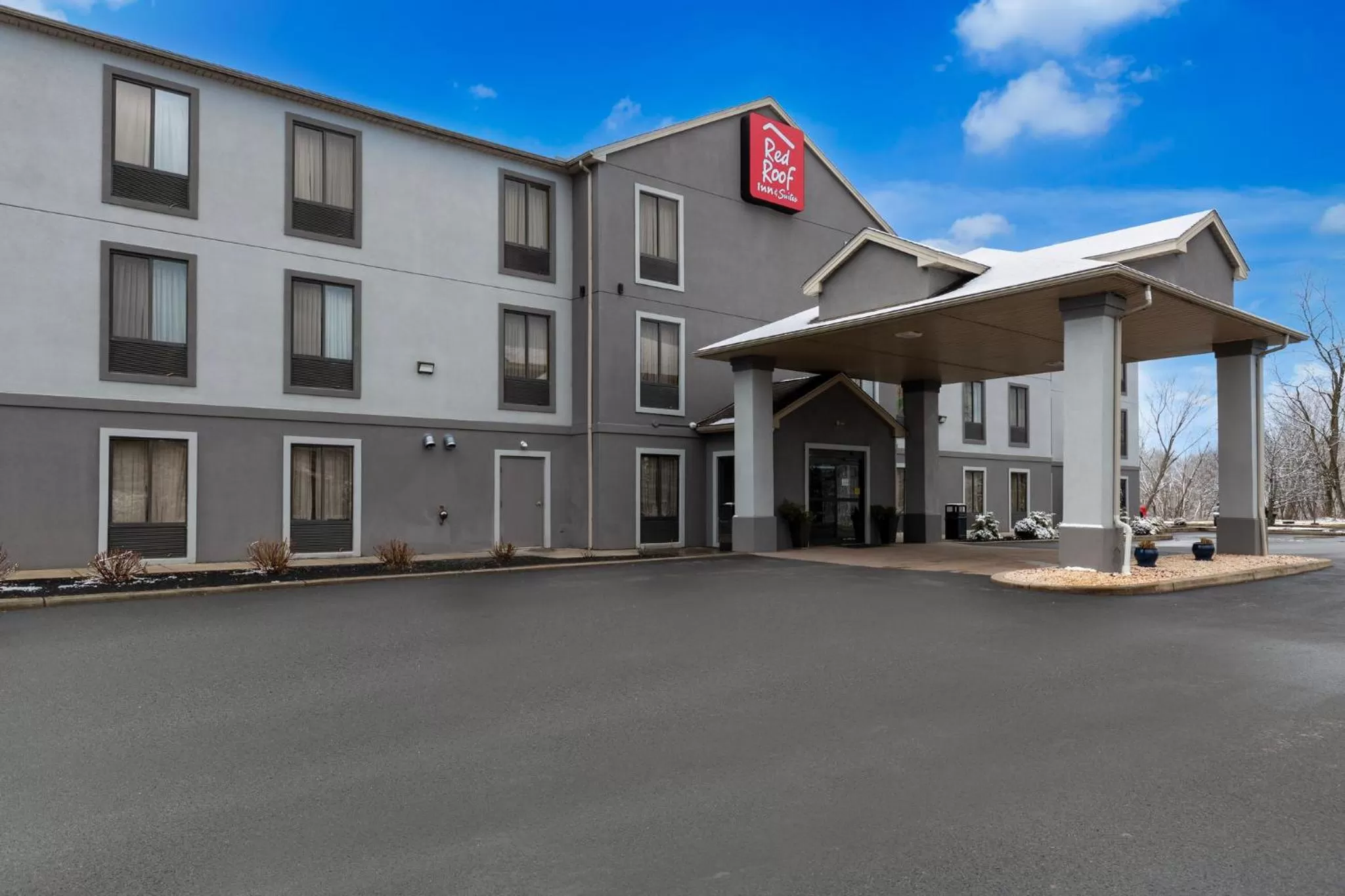 Property building in Red Roof Inn & Suites Bloomsburg - Mifflinville