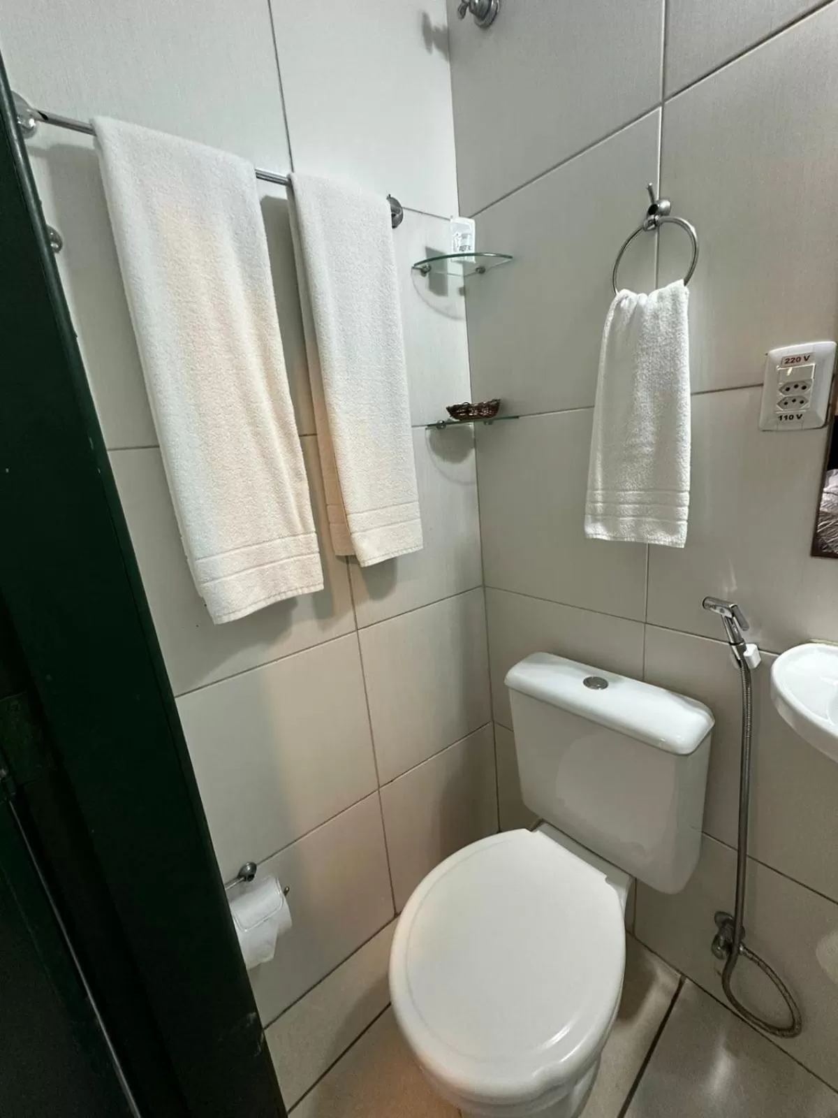 Toilet in Pousada Colonial Chile