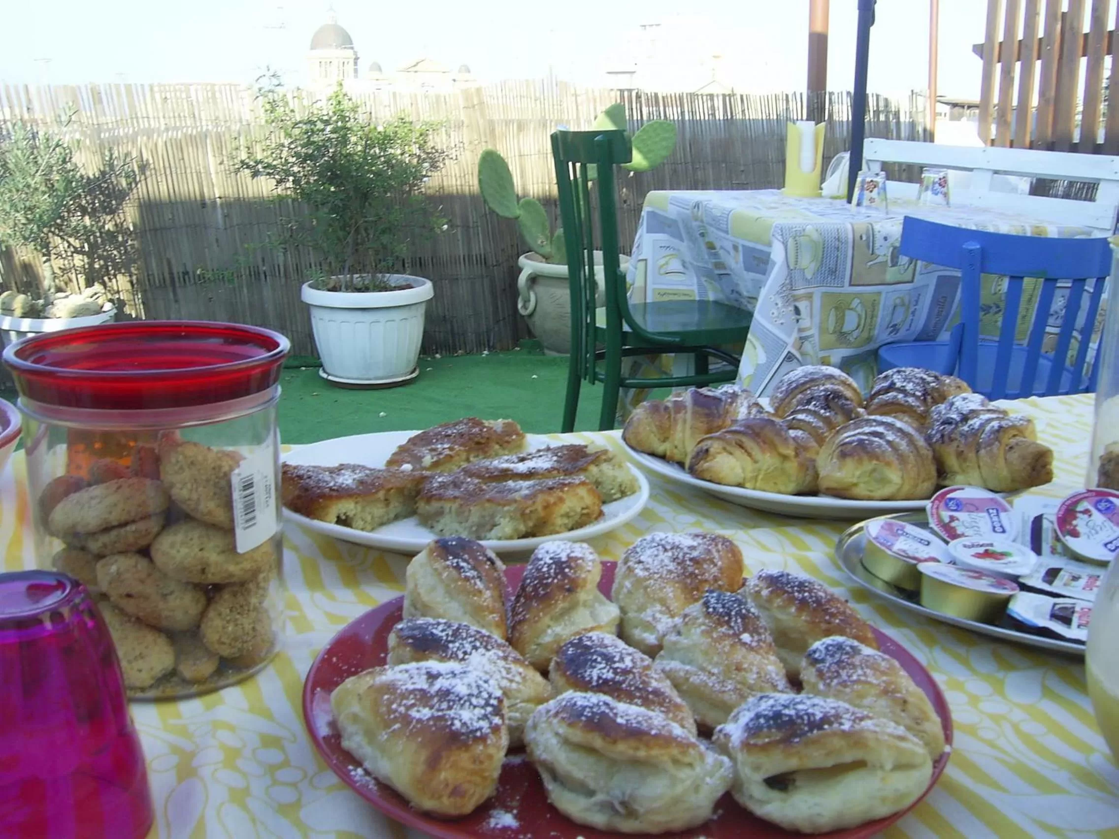 Buffet breakfast in Due Passi Dal Centro