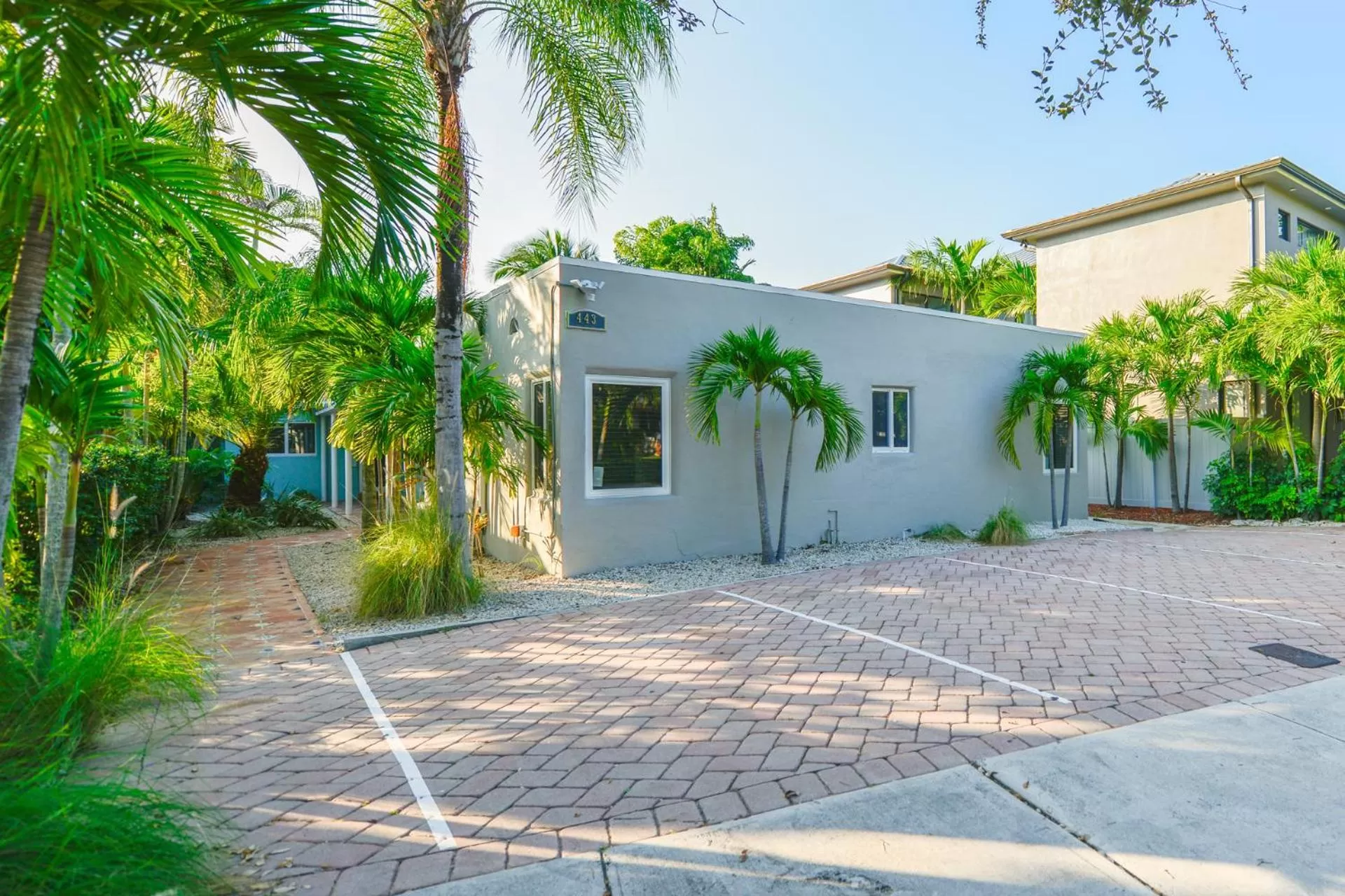 Property building in Alani Bay Villas