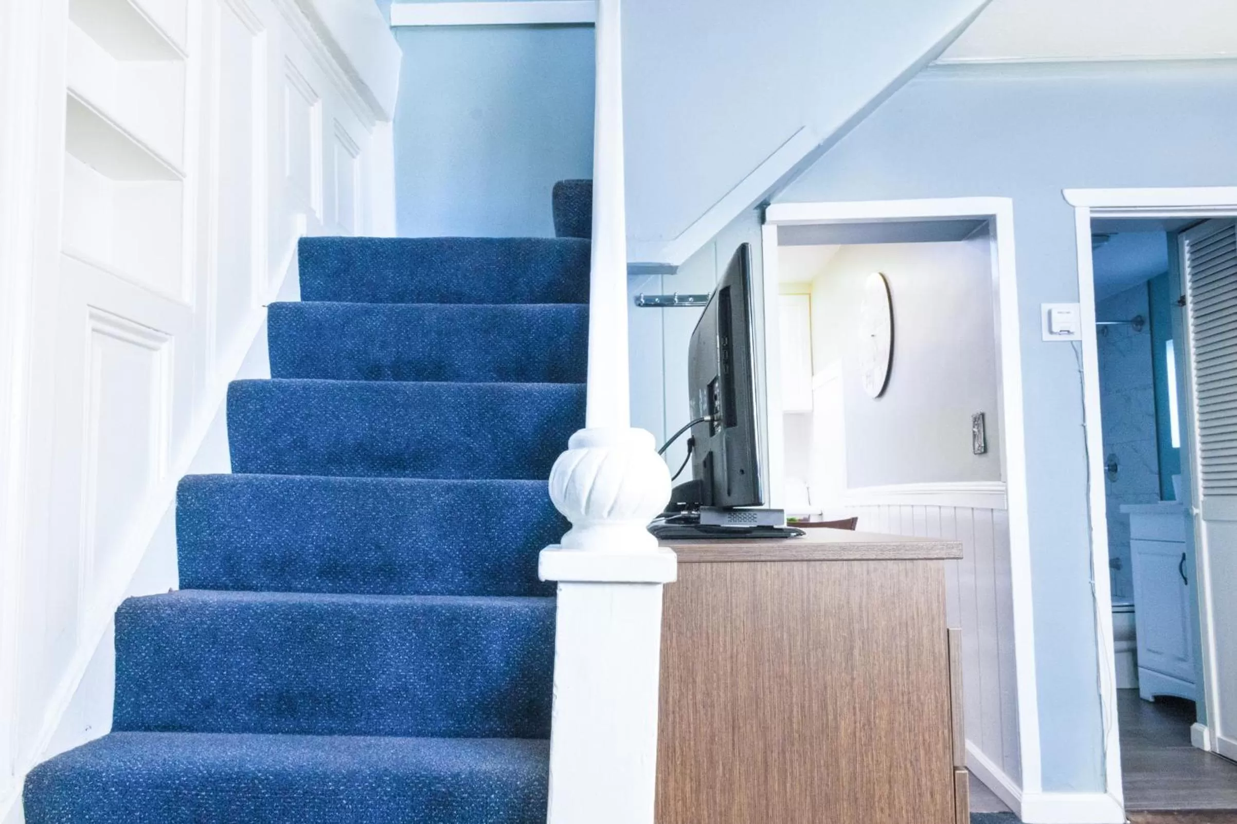 Pets in Ocean Echo Inn & Beach Cottages