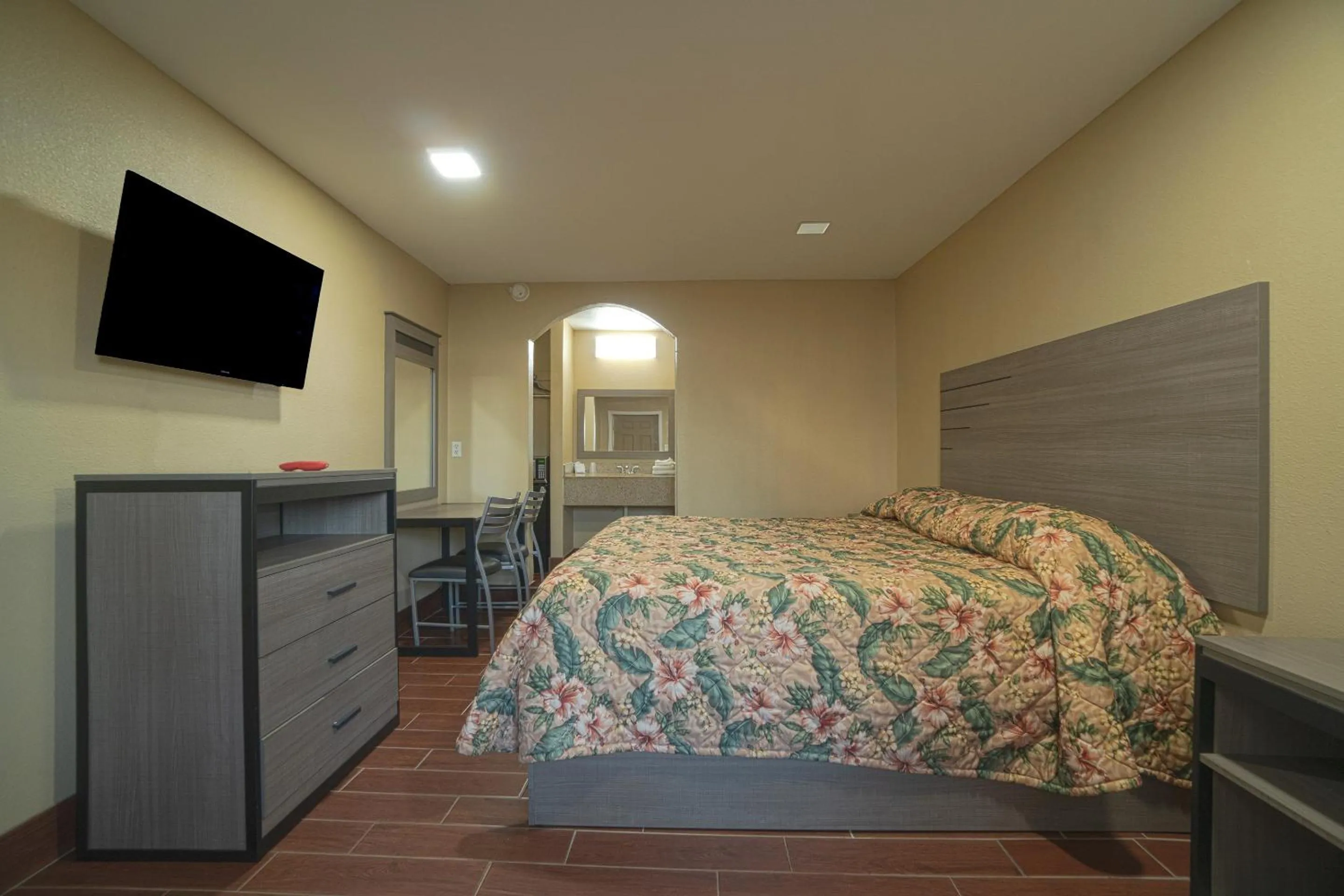Bedroom, Bed in Days Inn by Wyndham Aransas Pass