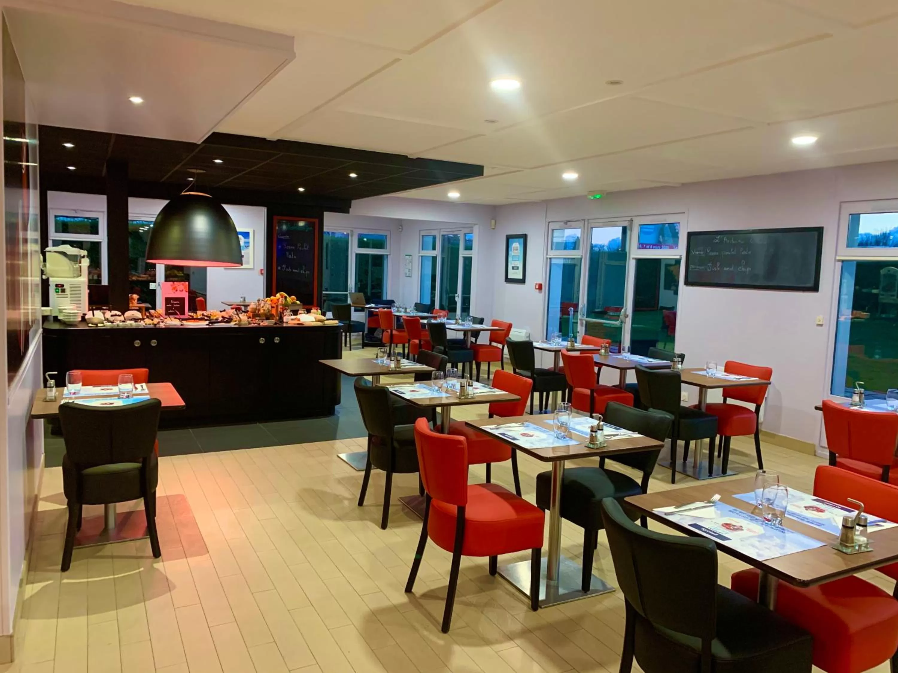 Restaurant/places to eat in KYRIAD Issoudun