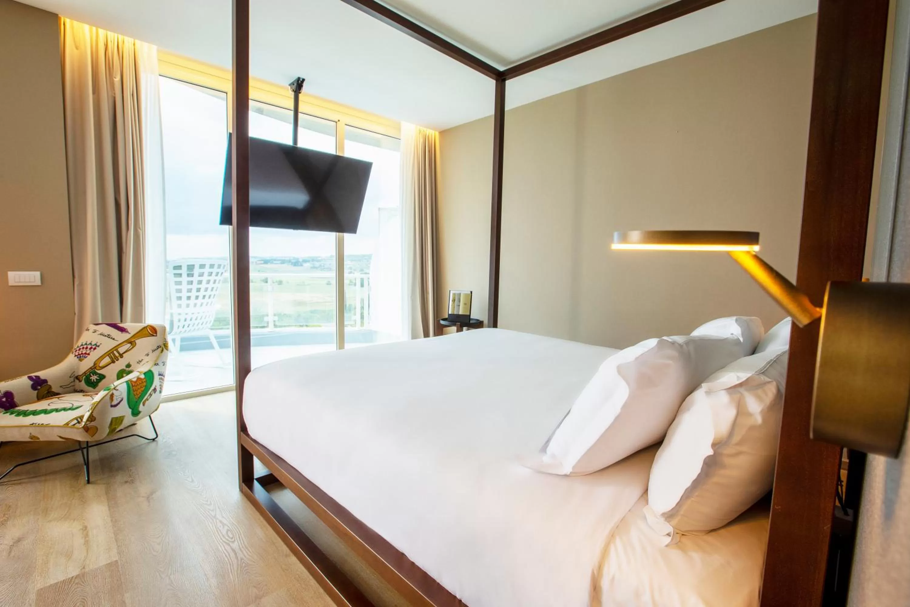 Bedroom, Bed in UNA HOTELS MH Matera