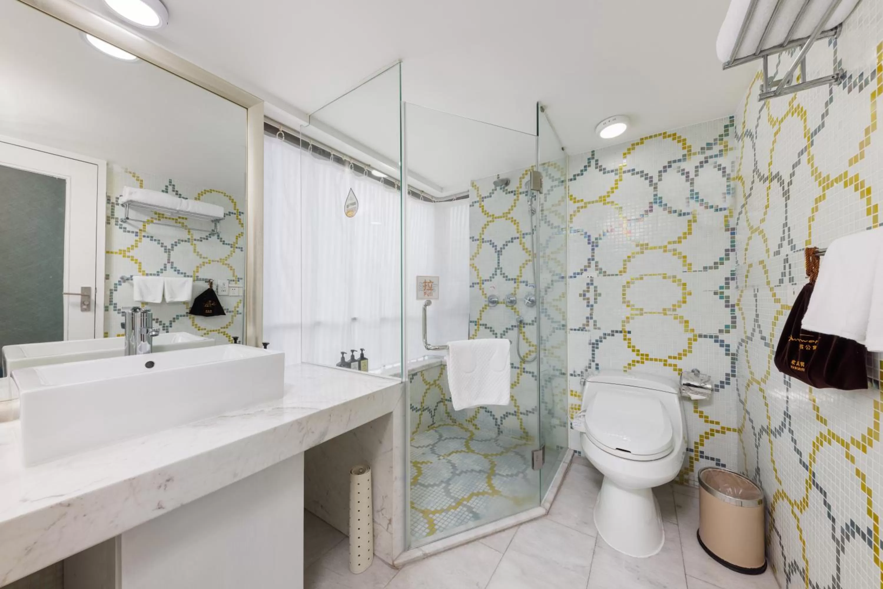 Shower in Sunflower Hotel &Residence, Futian Port Branch