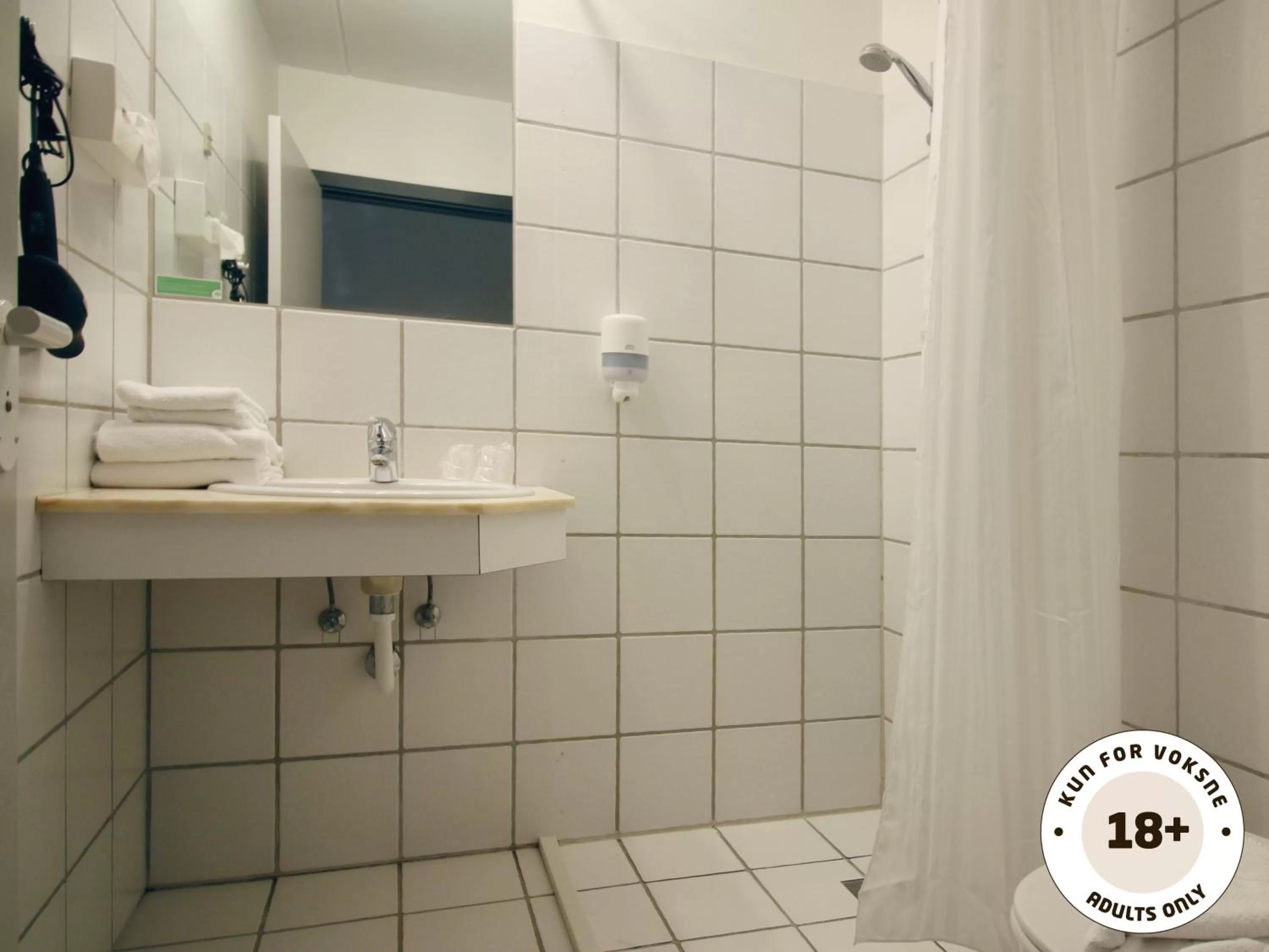 Bathroom in Ærø Hotel - Adults only