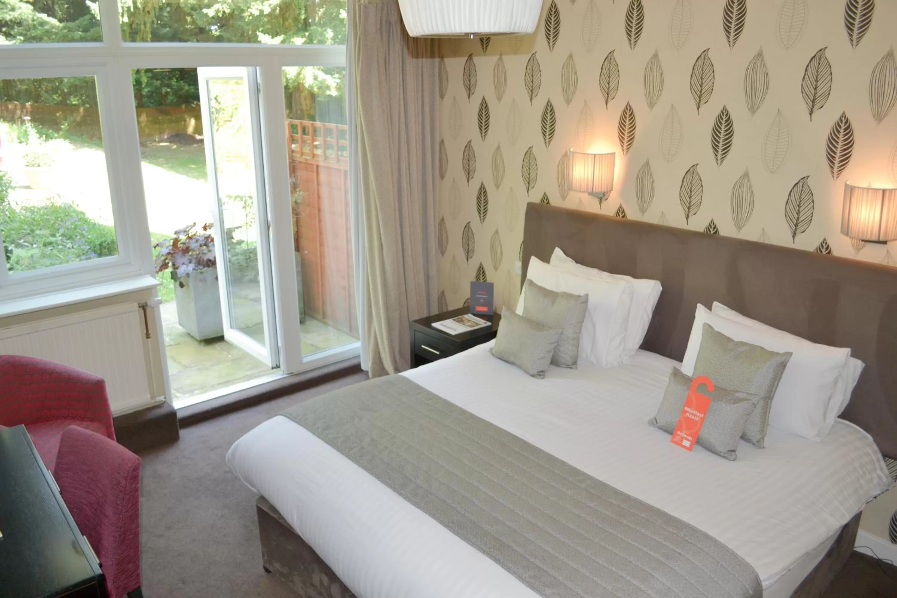 Bedroom, Bed in The Lincoln Hotel