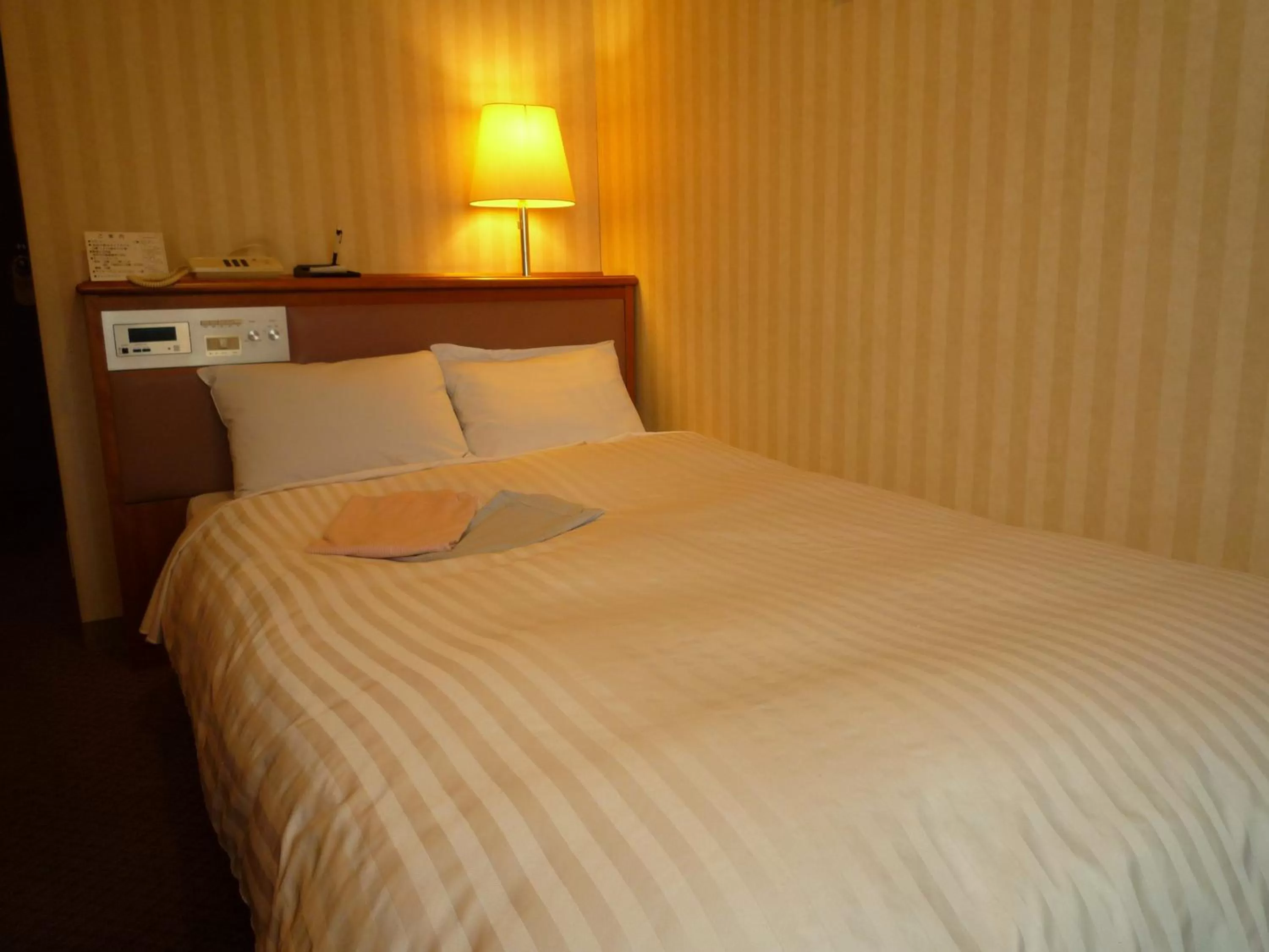 Photo of the whole room, Bed in Hotel Crown Hills Koriyama