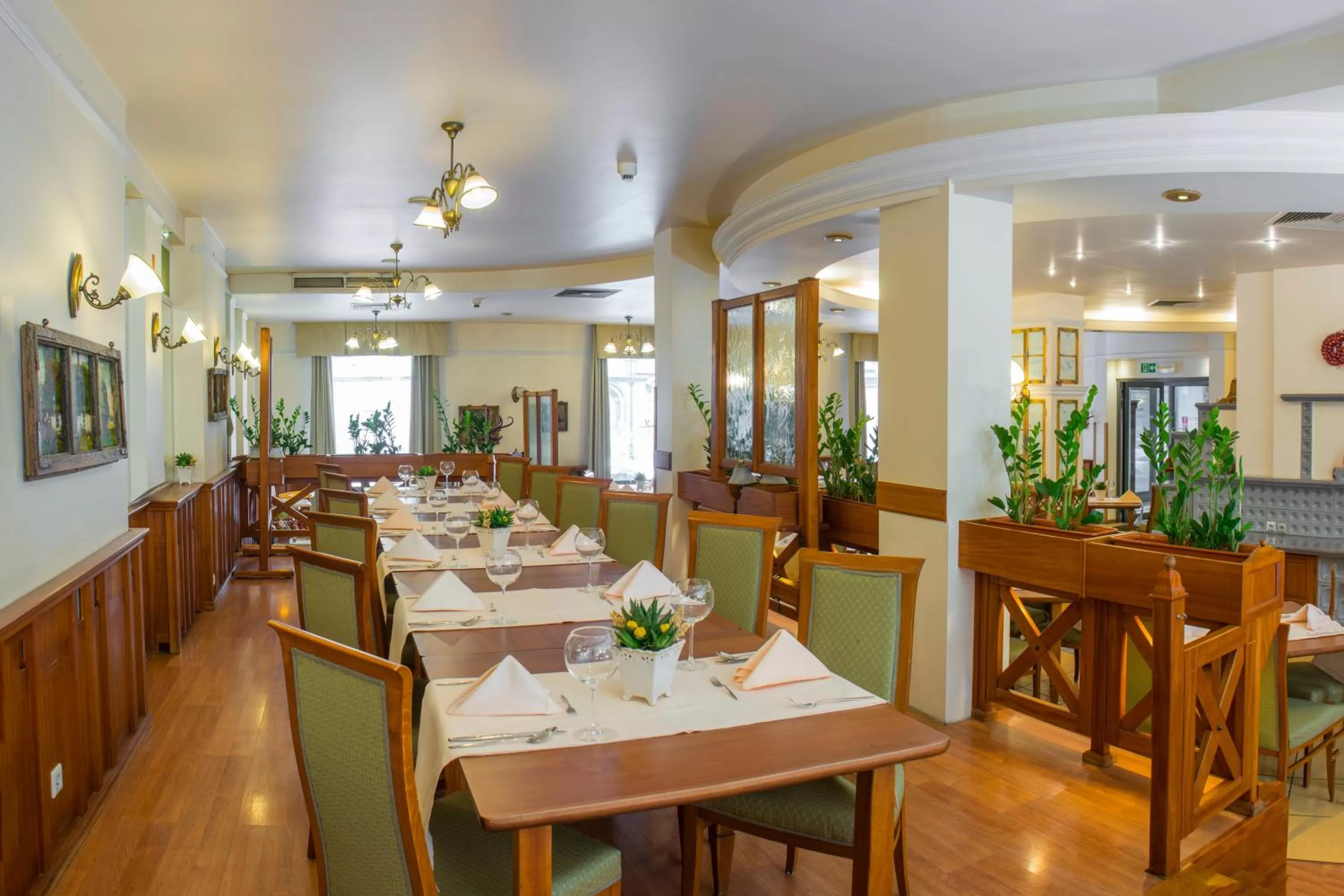 Restaurant/places to eat in Qubus Hotel Wrocław