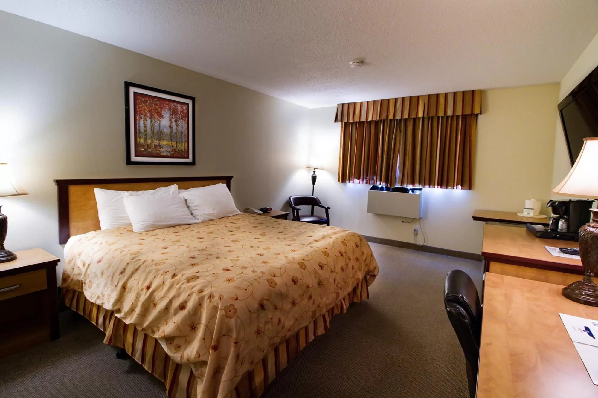 Bedroom, Bed in Park West Inn