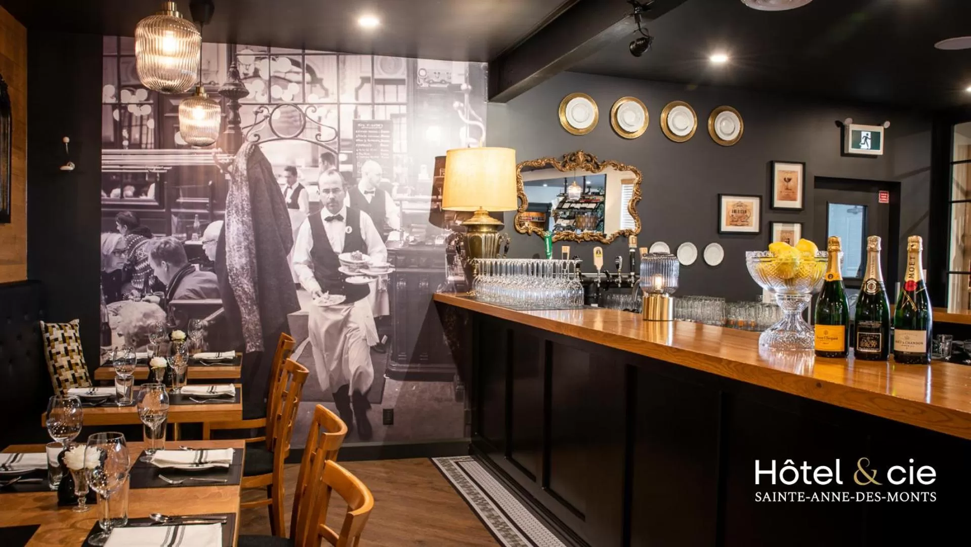 Restaurant/places to eat in Hôtel & cie