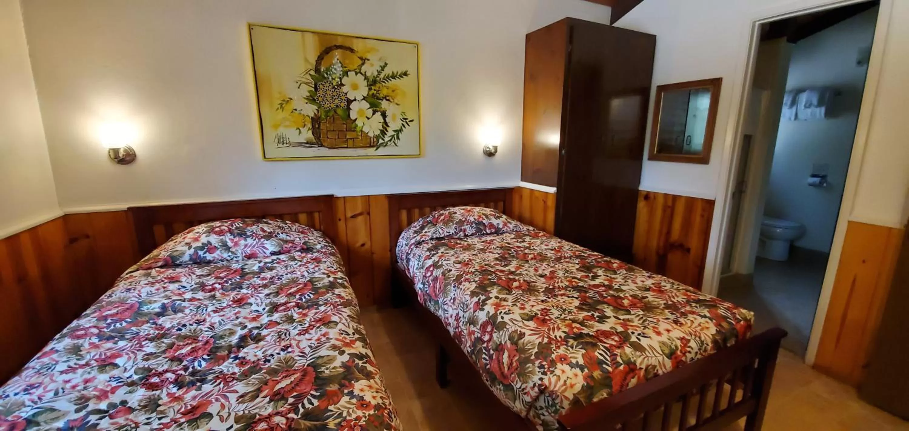 Bedroom, Bed in Fern River Resort