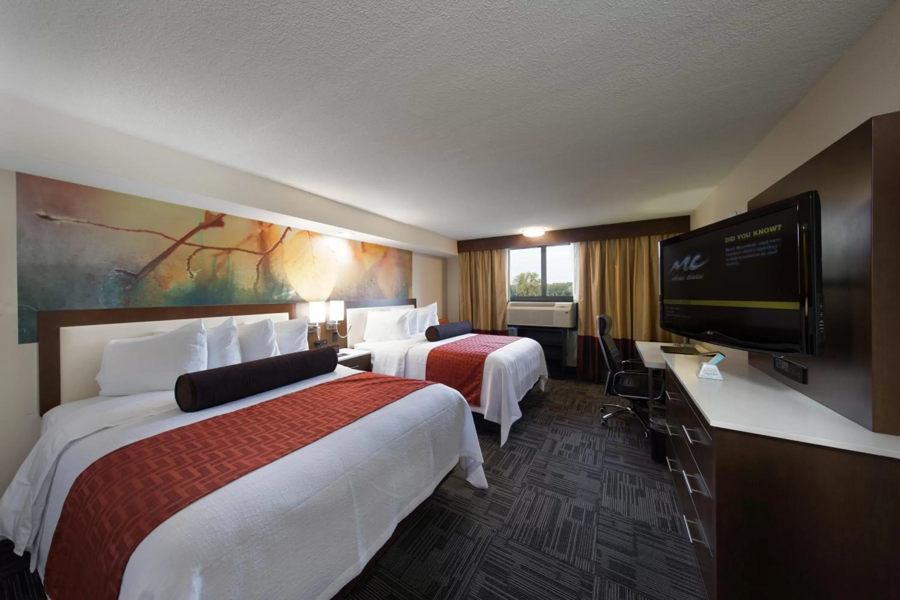 Bed in Holiday Inn Brookfield - Milwaukee by IHG