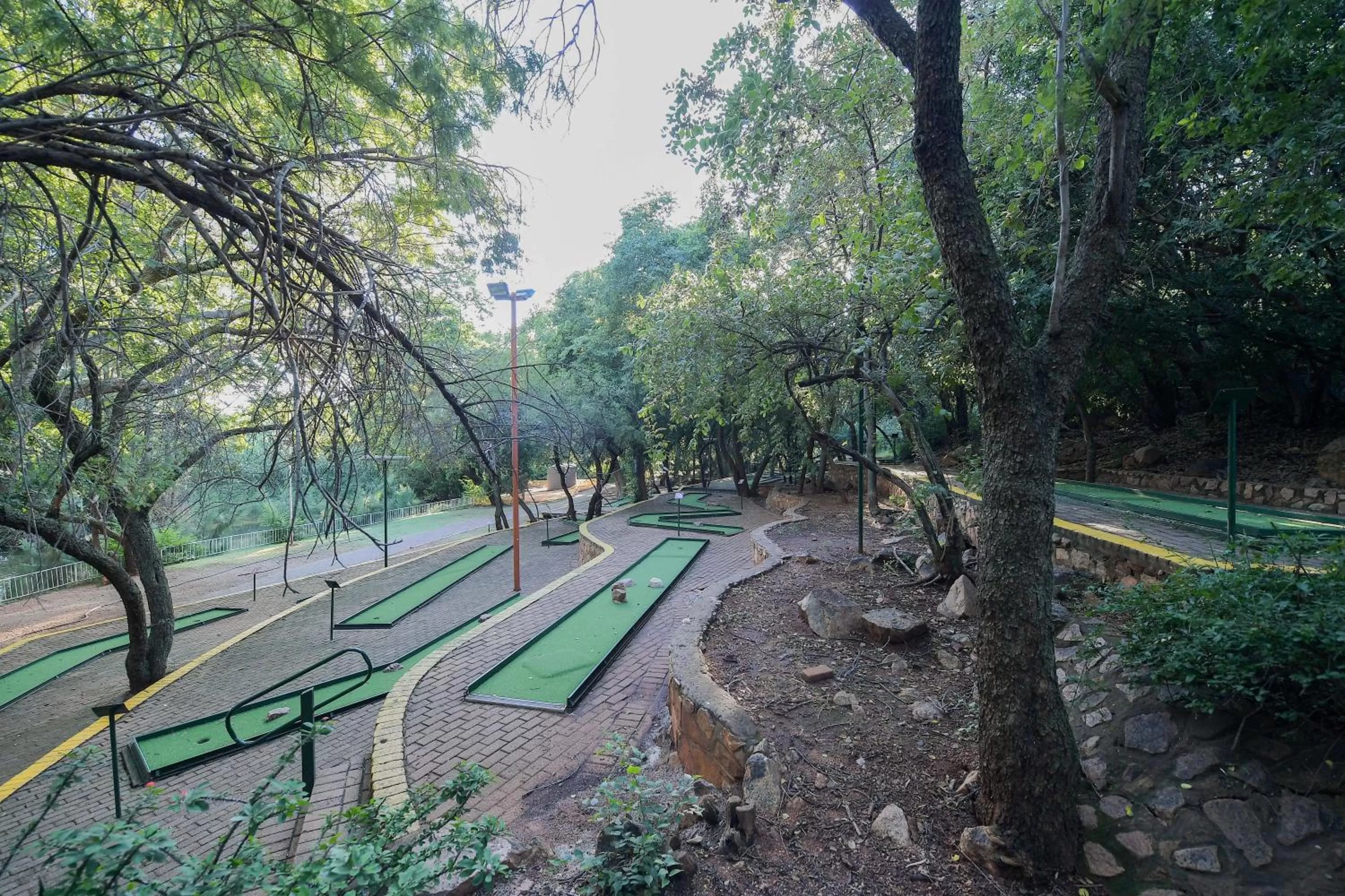 Minigolf, Pool View in ATKV Buffelspoort