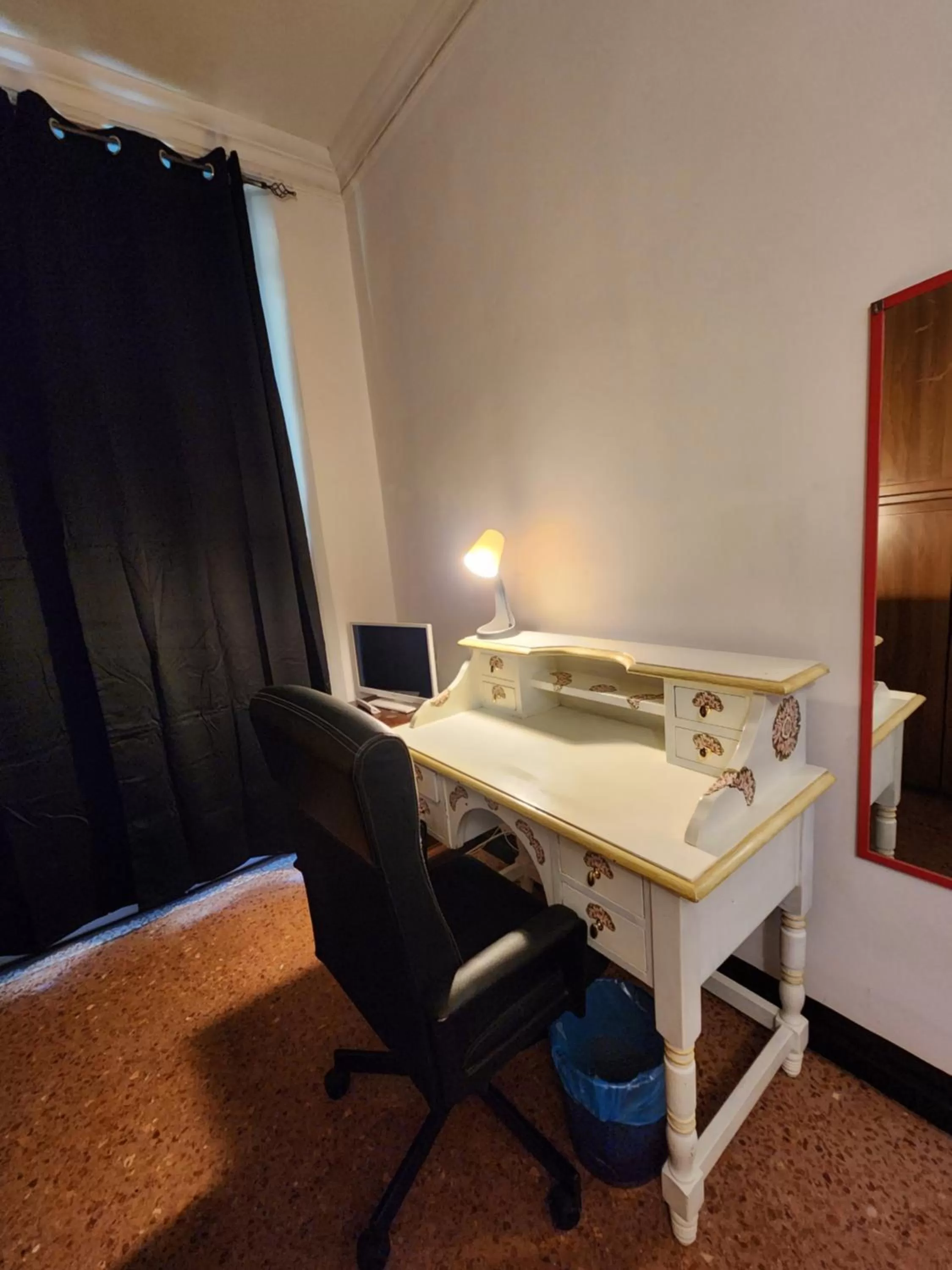 hair dresser in TATA HOMES