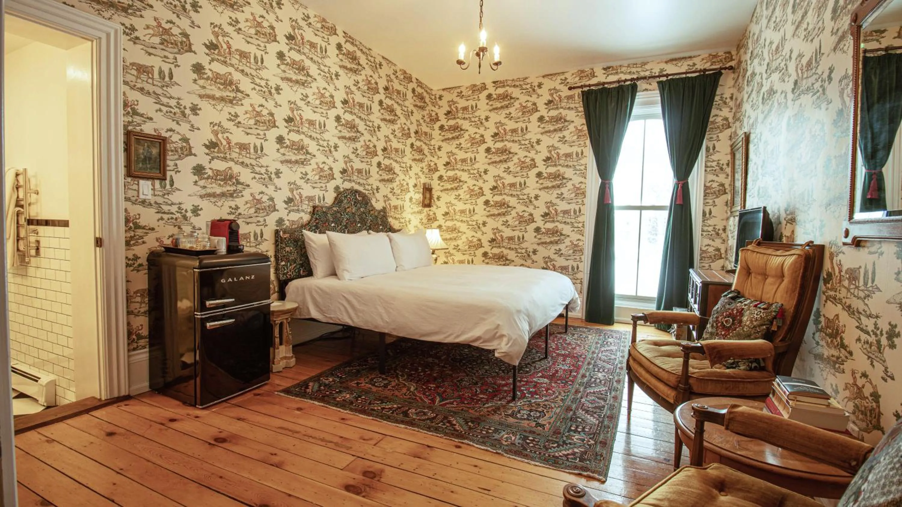 Bedroom, Bed in Merrill House