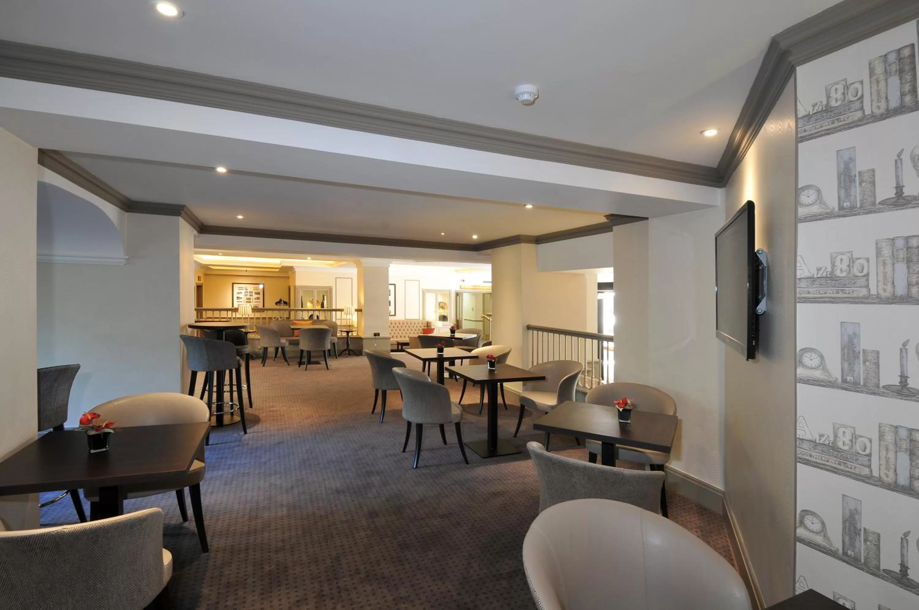Lobby or reception in Bromley Court Hotel London