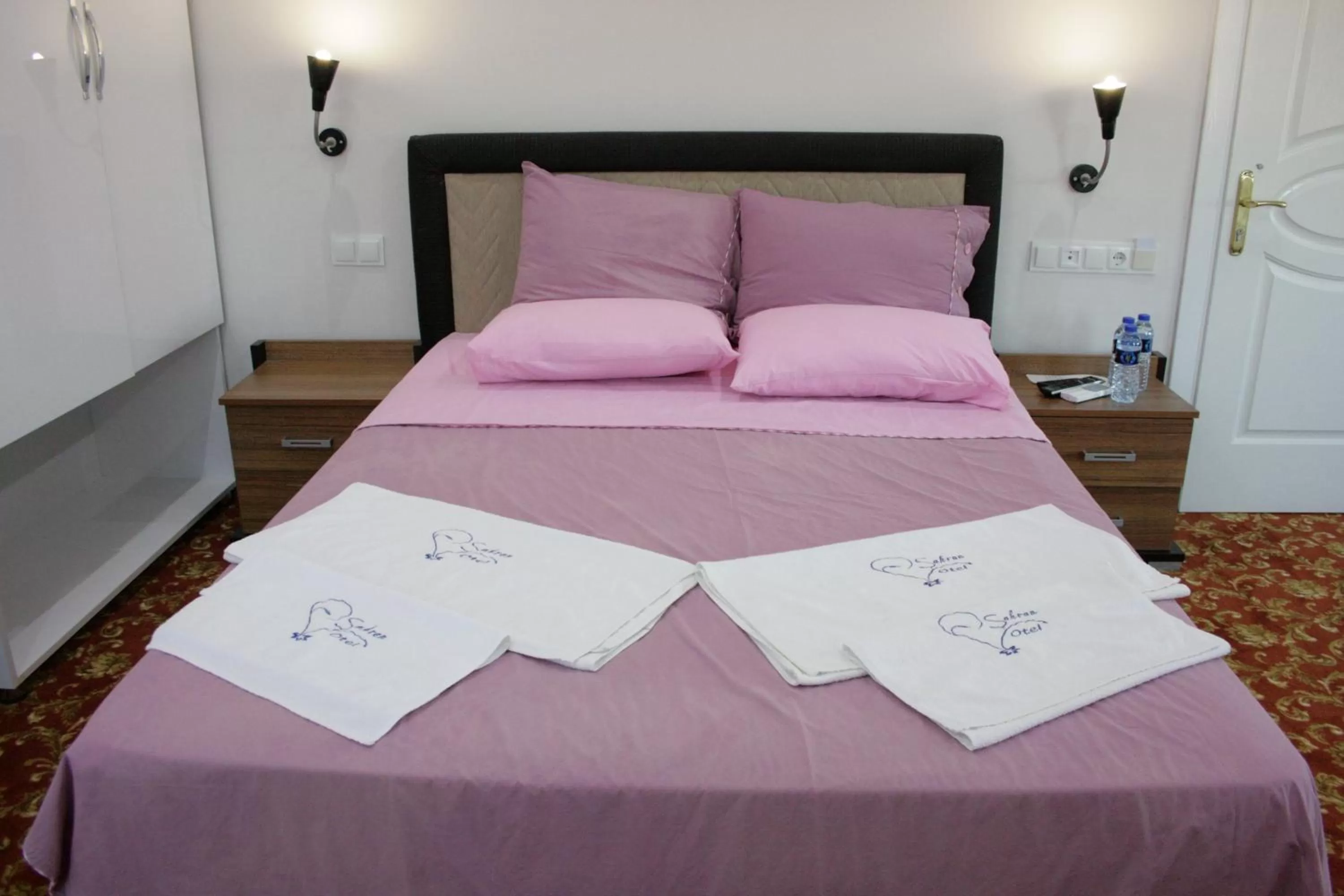 Photo of the whole room, Bed in Sakran Hotel