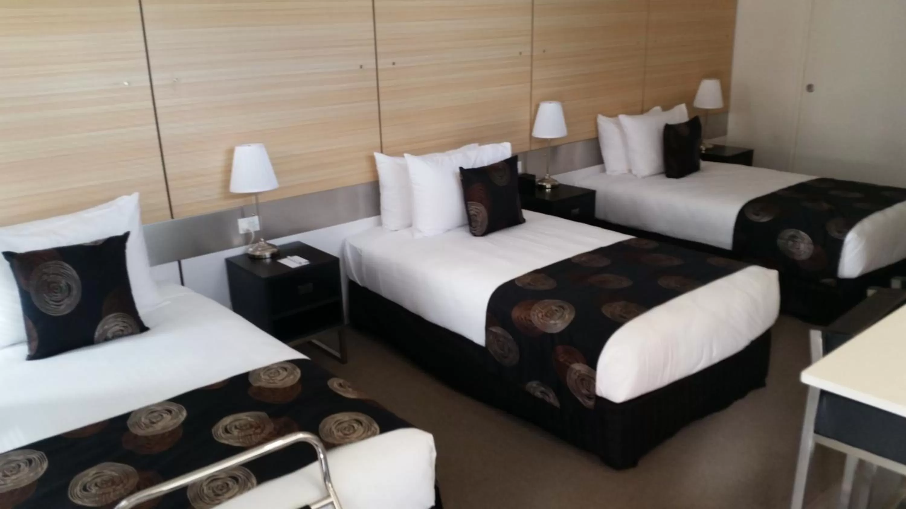 Photo of the whole room, Bed in Trip Motel Gatton