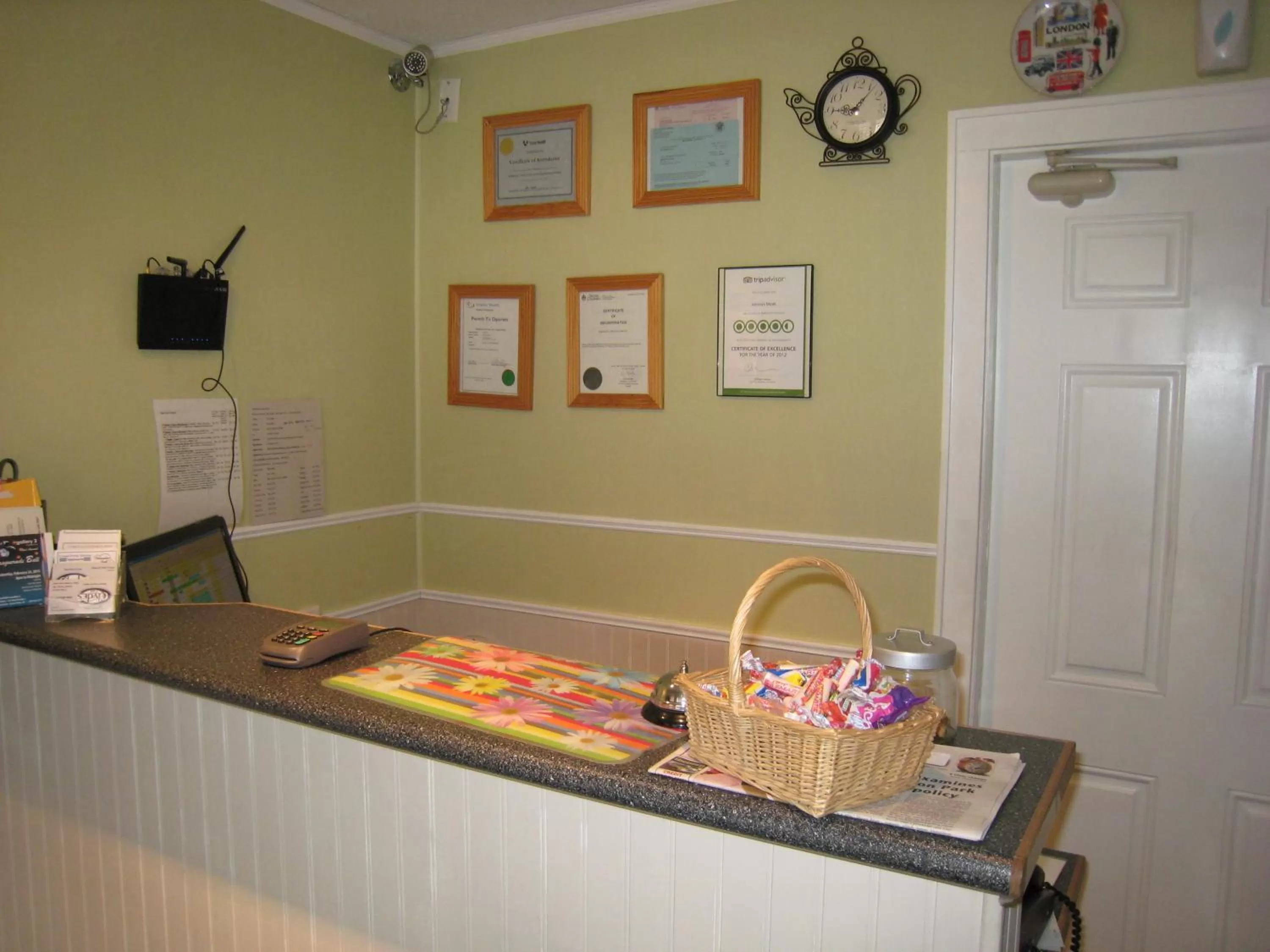 Lobby or reception in Johnny's Motel