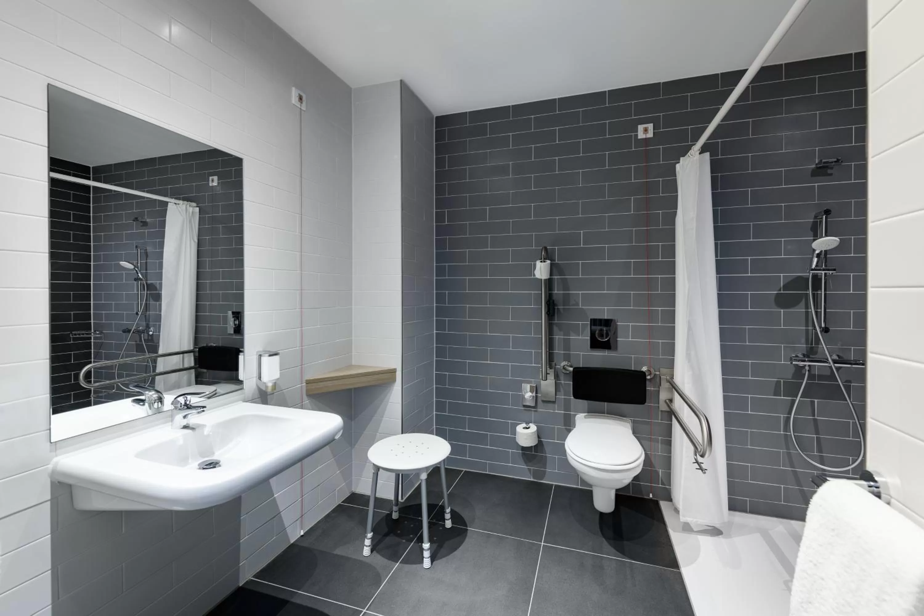 Bathroom in Holiday Inn Express Göttingen by IHG