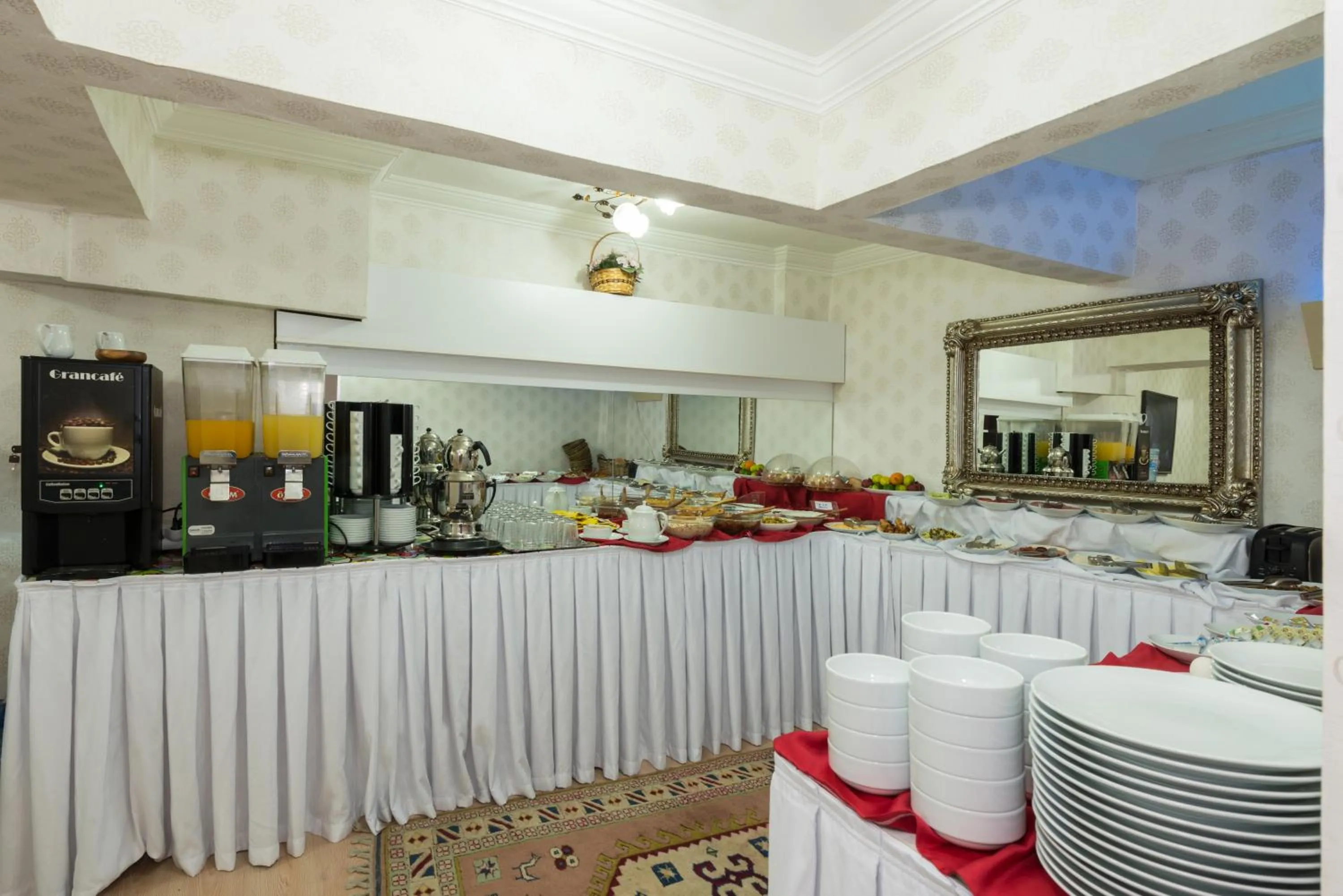 Restaurant/Places to Eat in Le Safran Palace Hotel