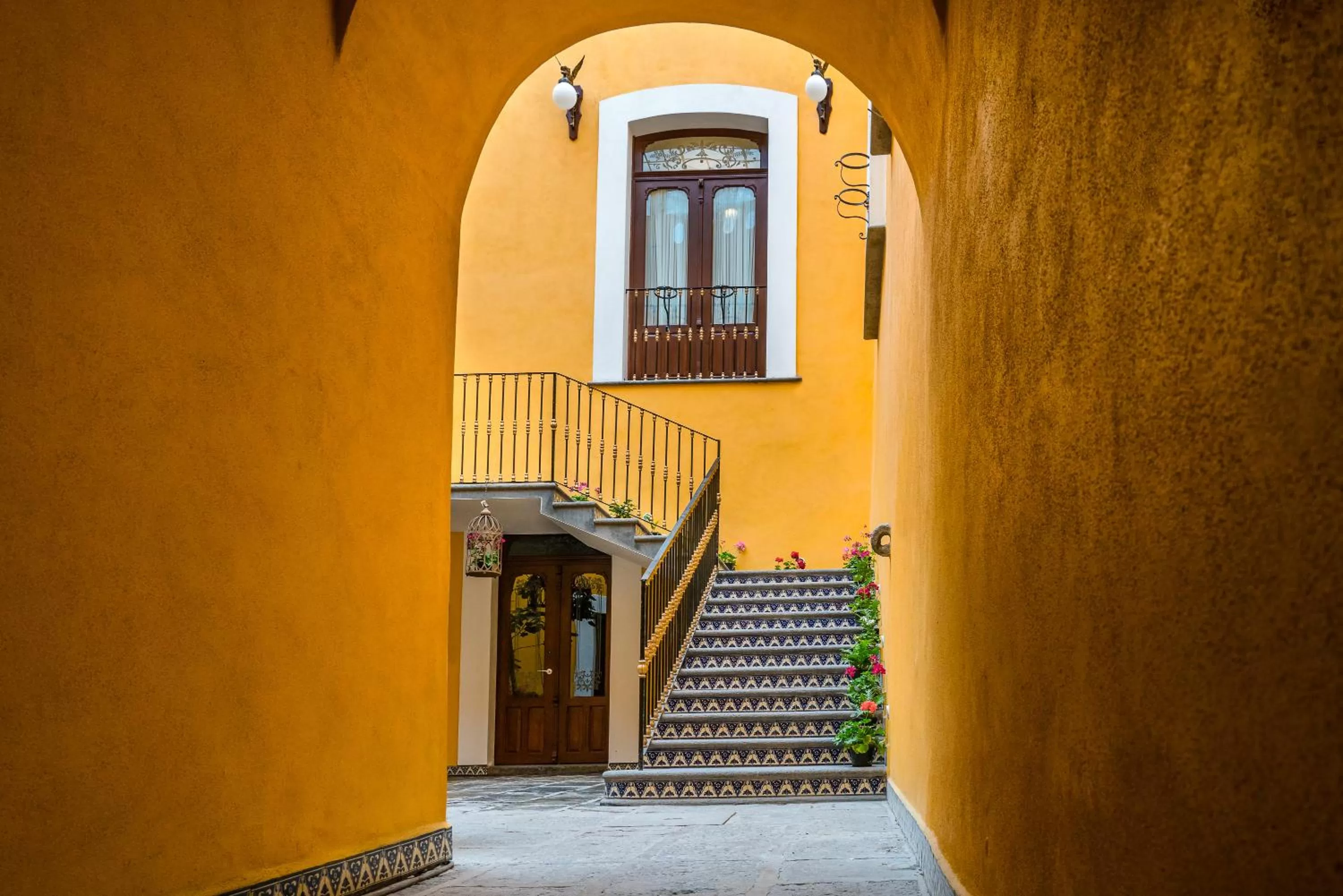 Inner courtyard view in Hotel Marqués del Ángel
