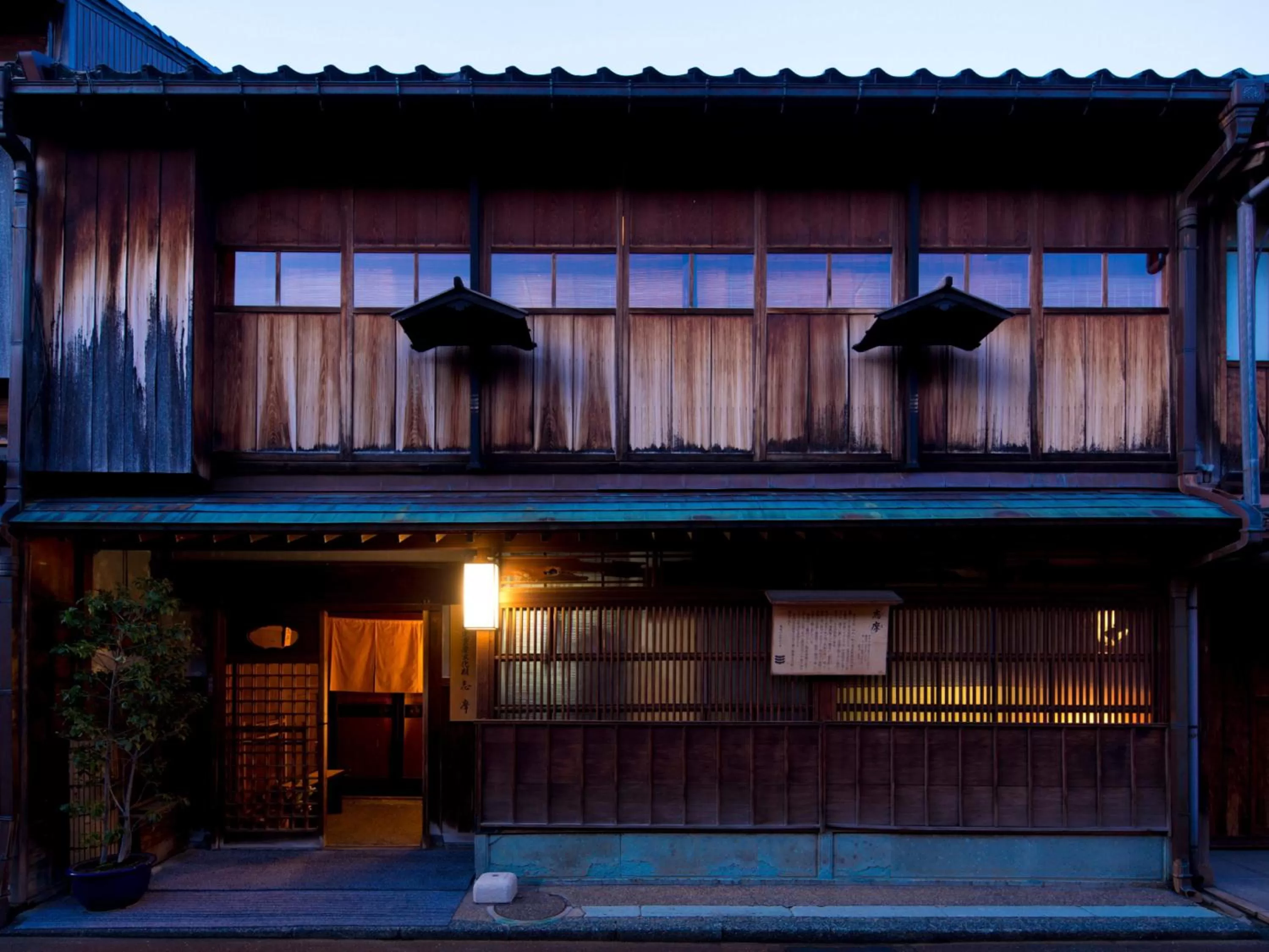Nearby landmark in Hotel Wing International Premium Kanazawa Ekimae