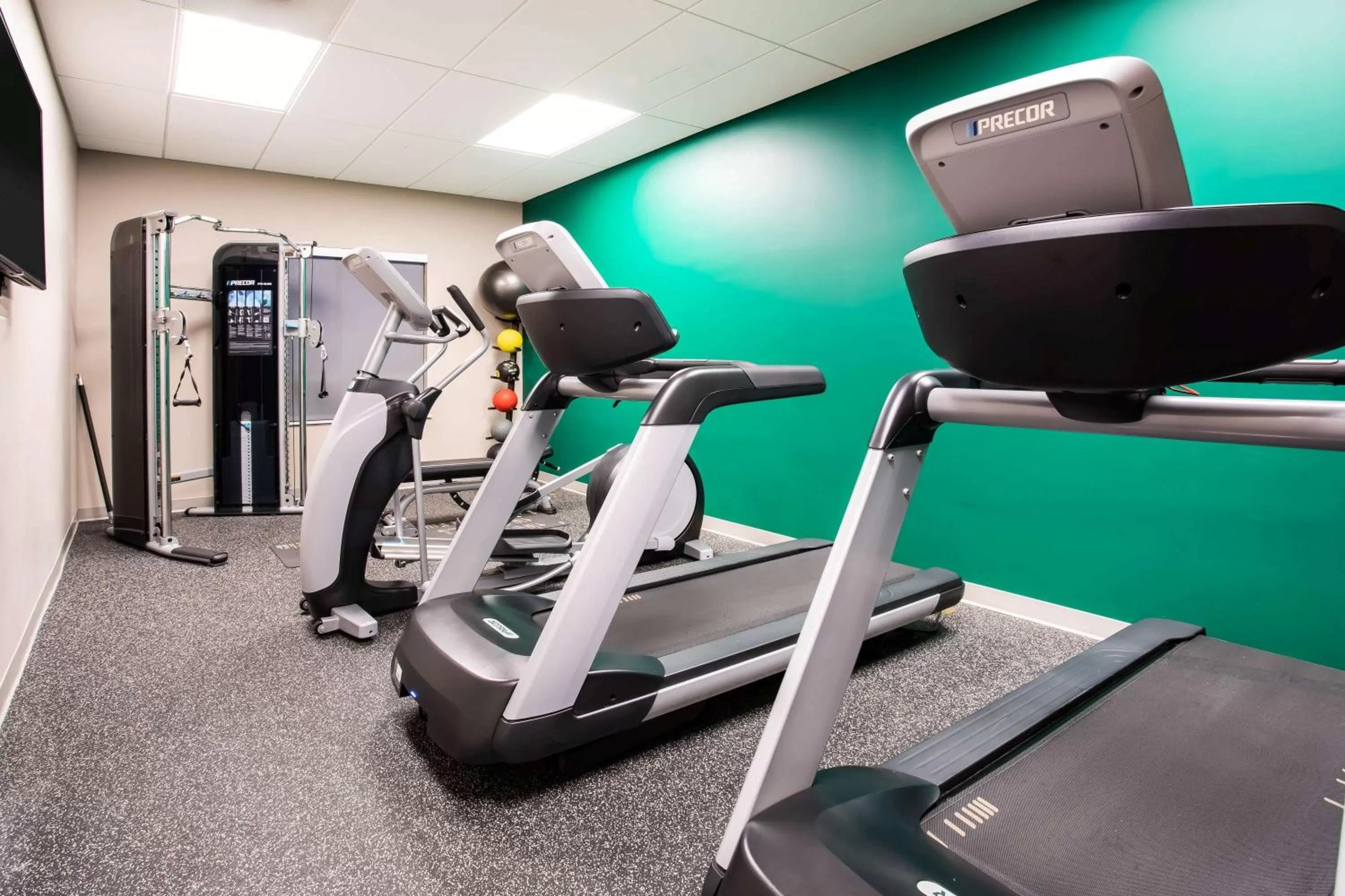 Fitness centre/facilities in Wingate by Wyndham Denver Airport