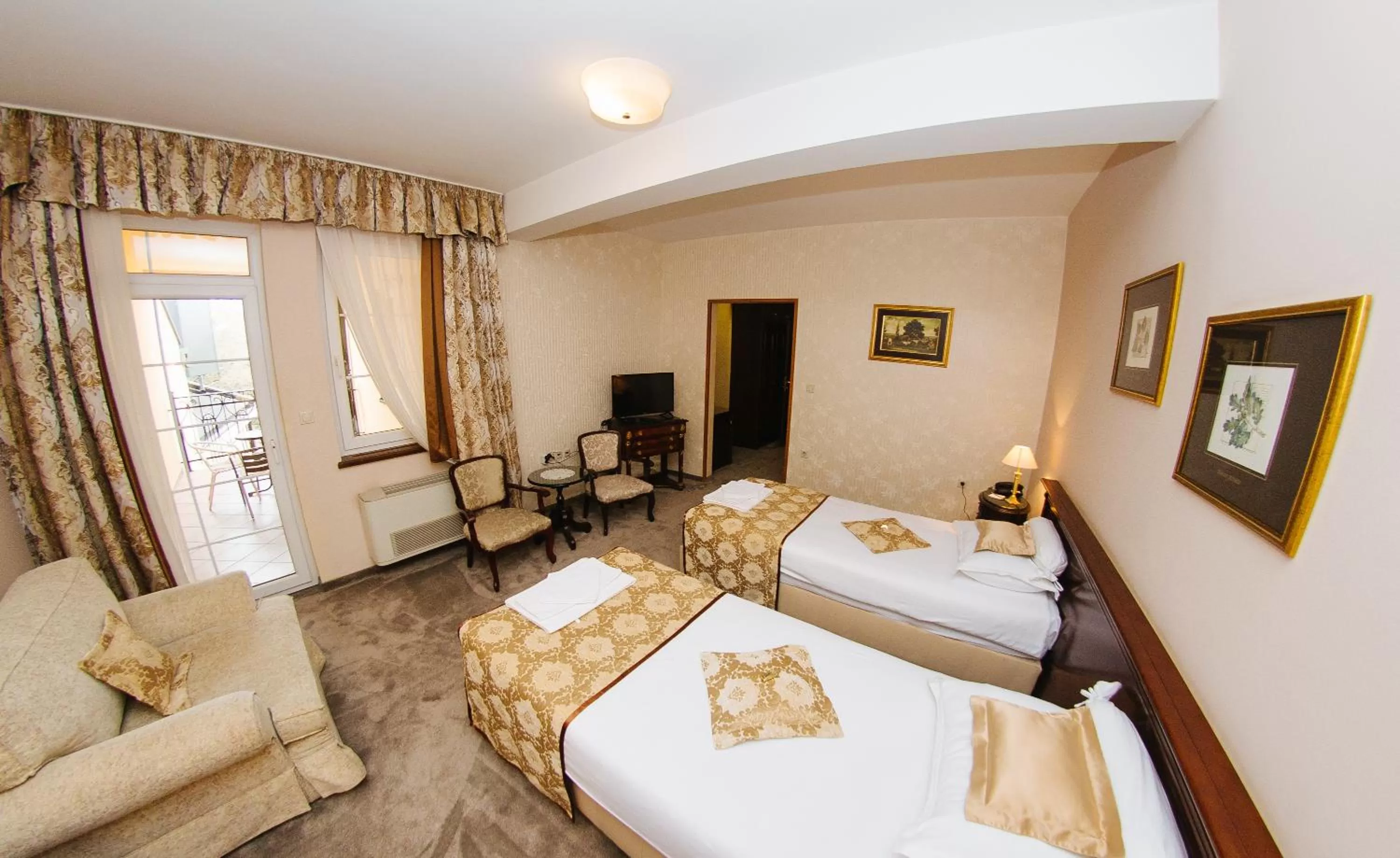 Photo of the whole room, Bed in Garni Hotel Andric