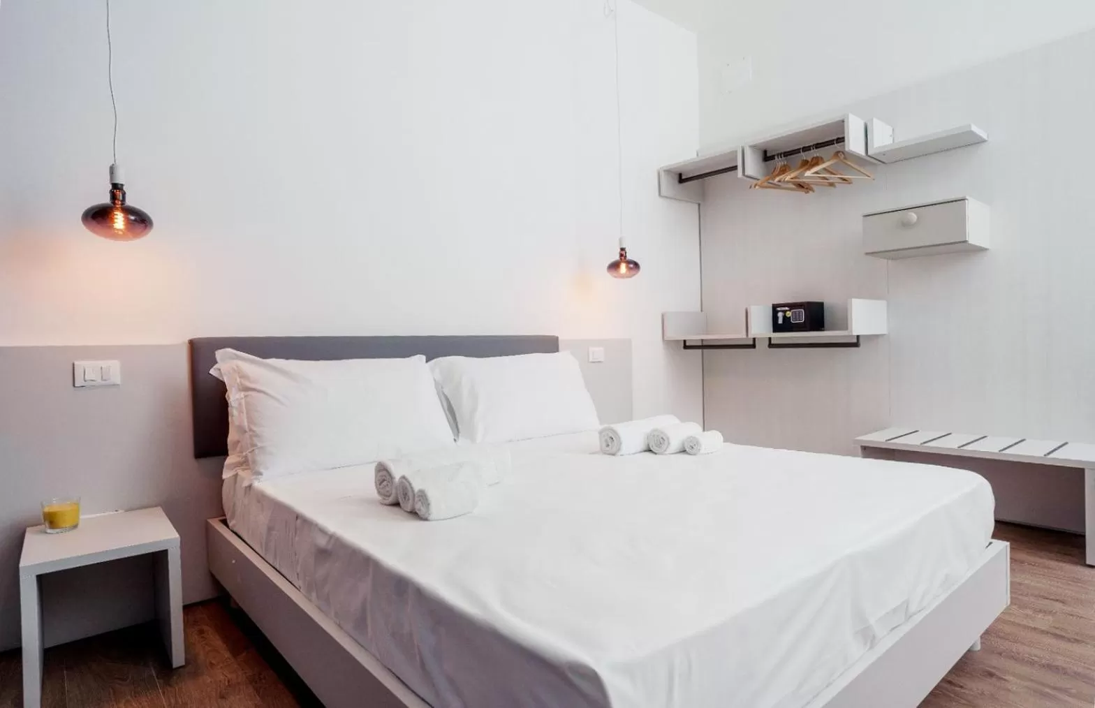 Bed in Sorrento B&amp;D Rooms