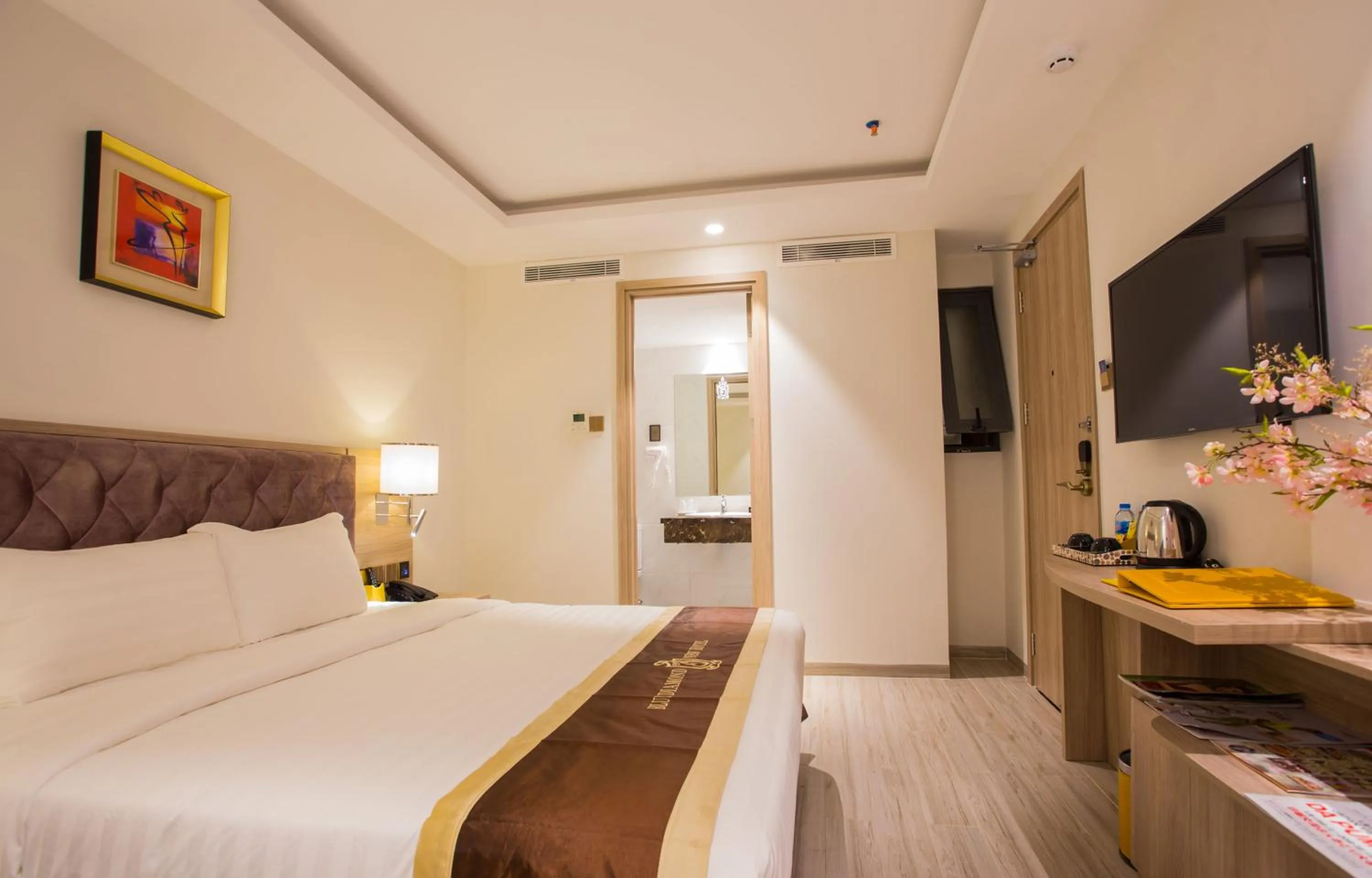 Bedroom, Bed in BLUE DIAMOND 8B Hotel