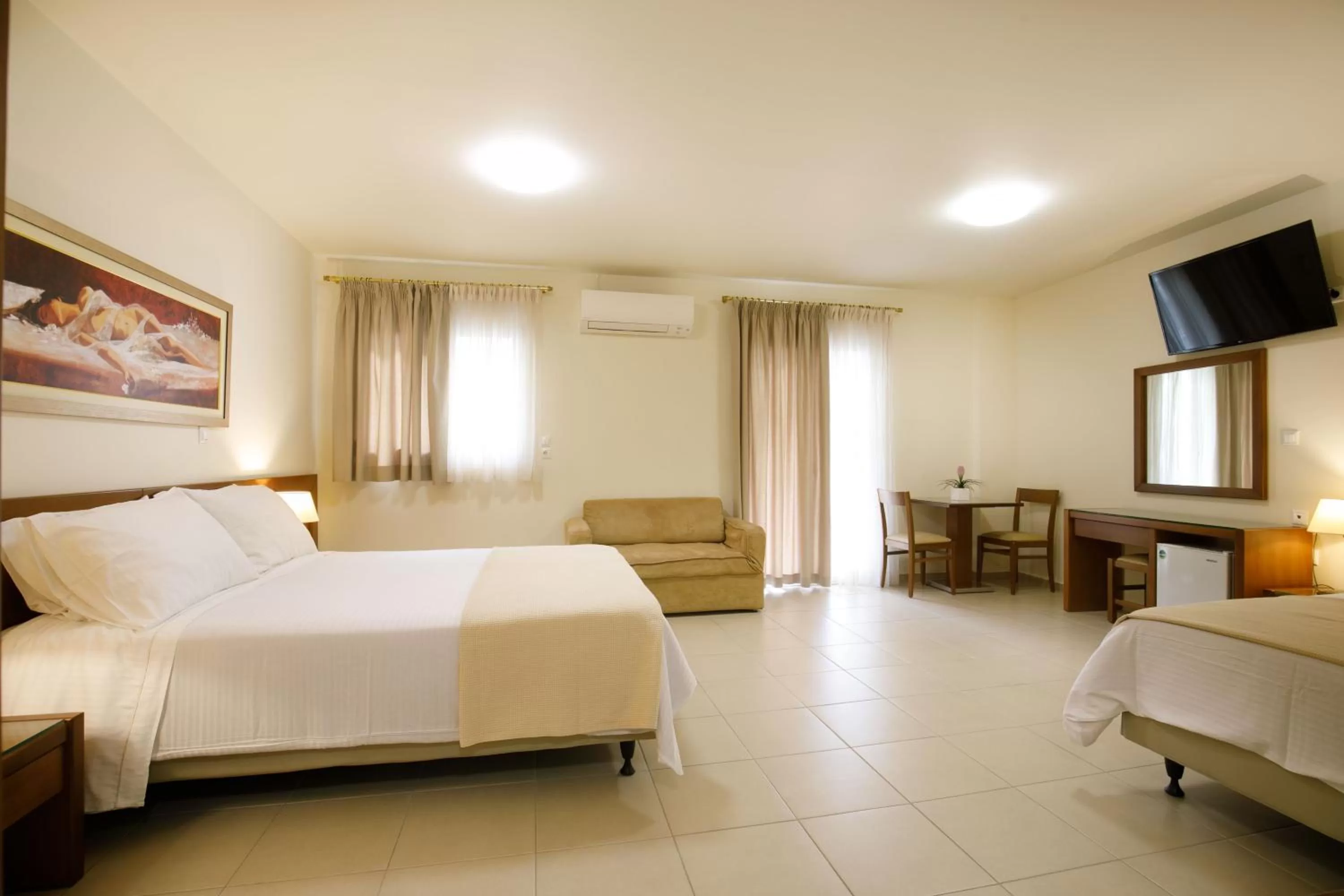 Bed in Hotel ΑΤΗΙΝΑ