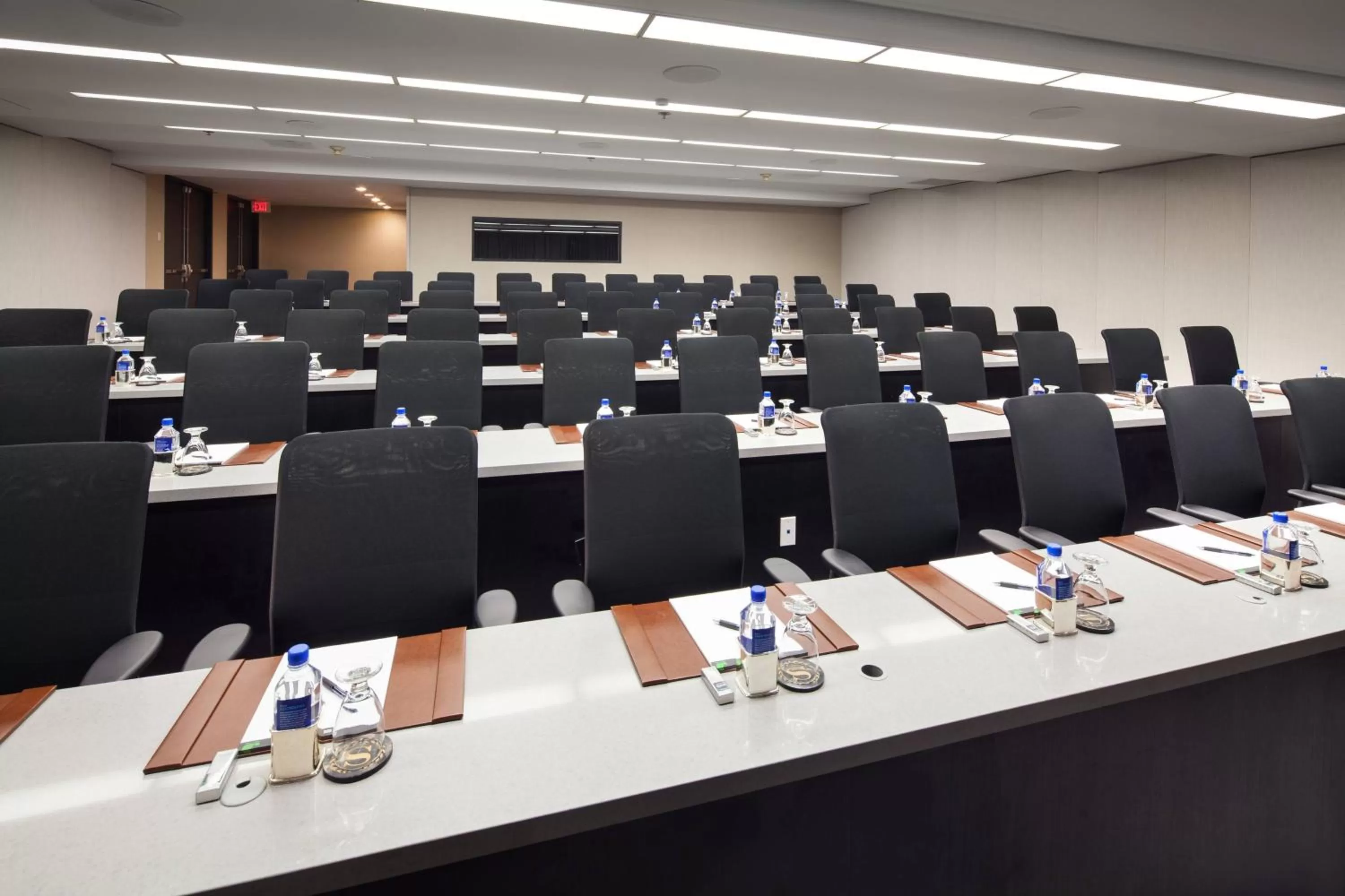 Meeting/conference room in Sheraton Gateway Los Angeles Hotel