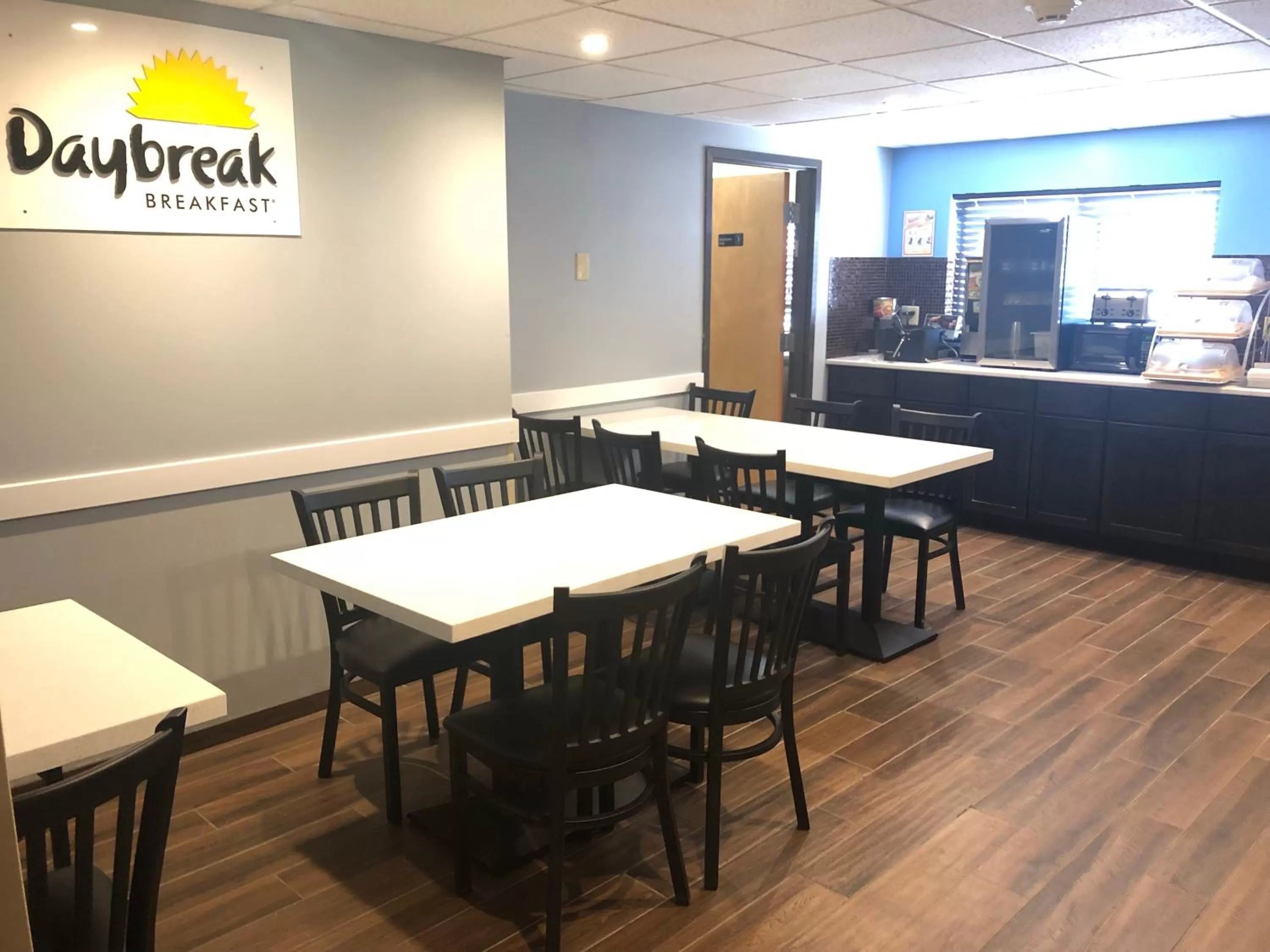 Continental breakfast in Days Inn by Wyndham Grove City Columbus South