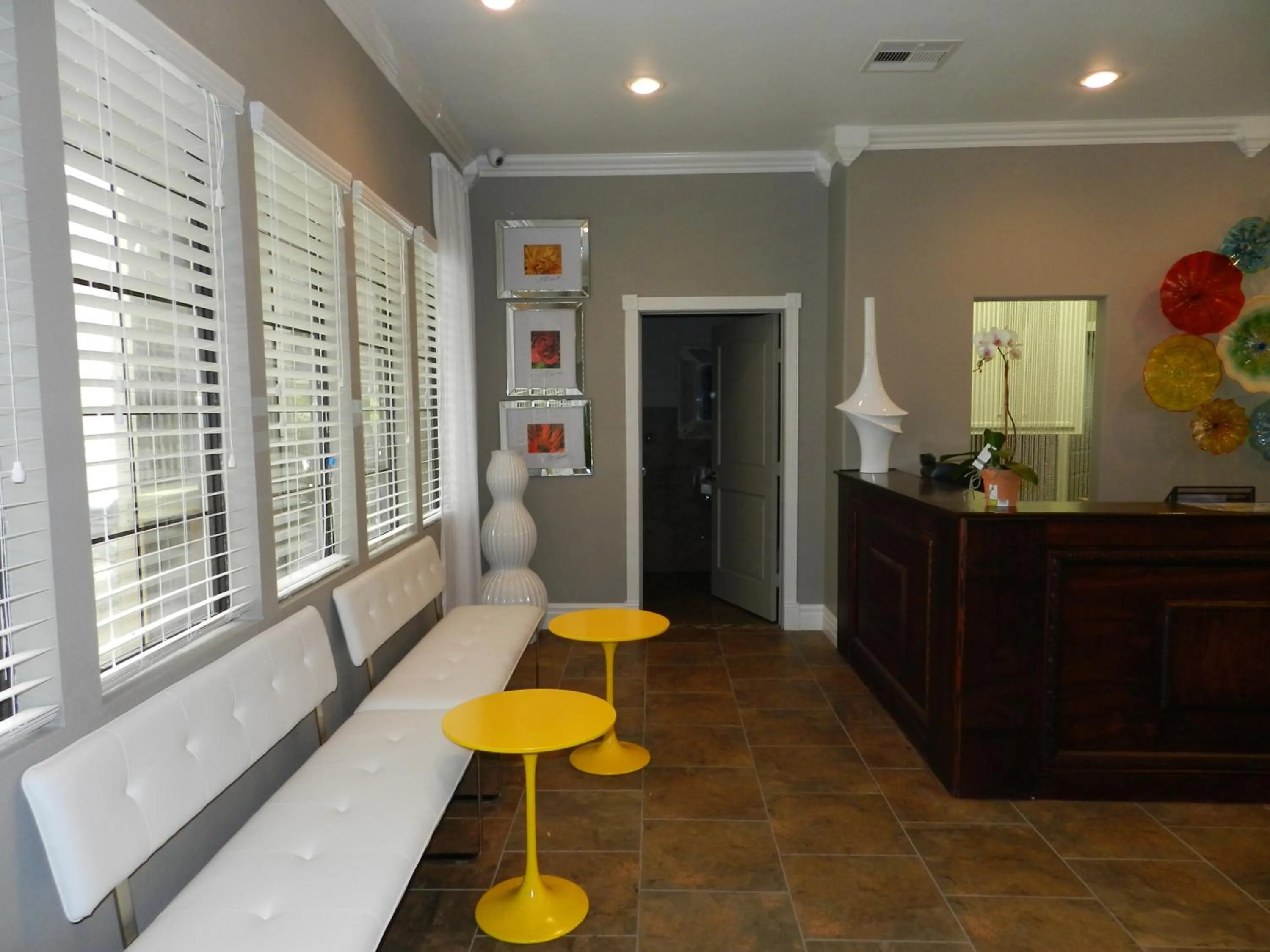 Food and drinks in Scottish Inns Galveston