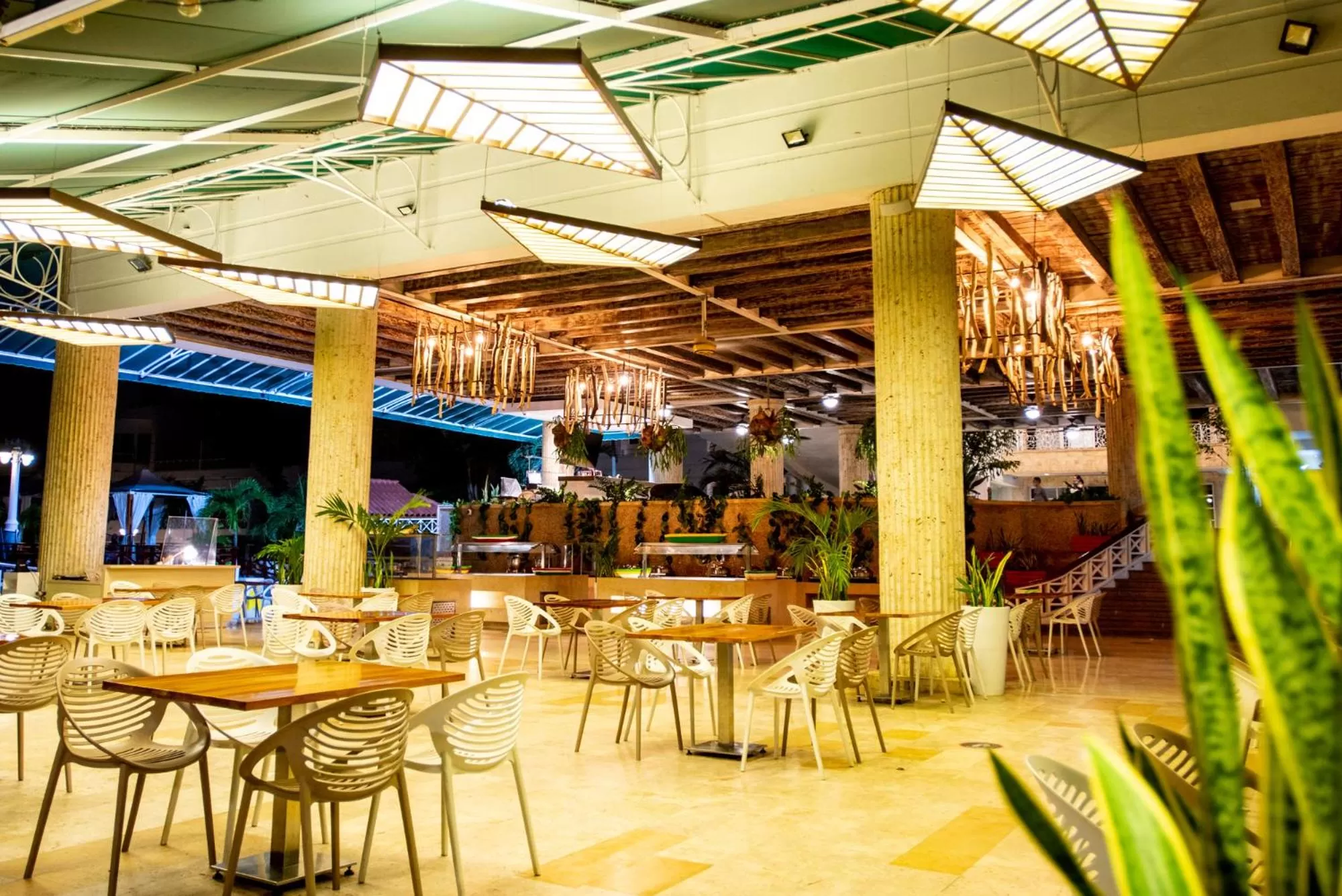 Restaurant/places to eat in Hotel Las Americas Casa de Playa