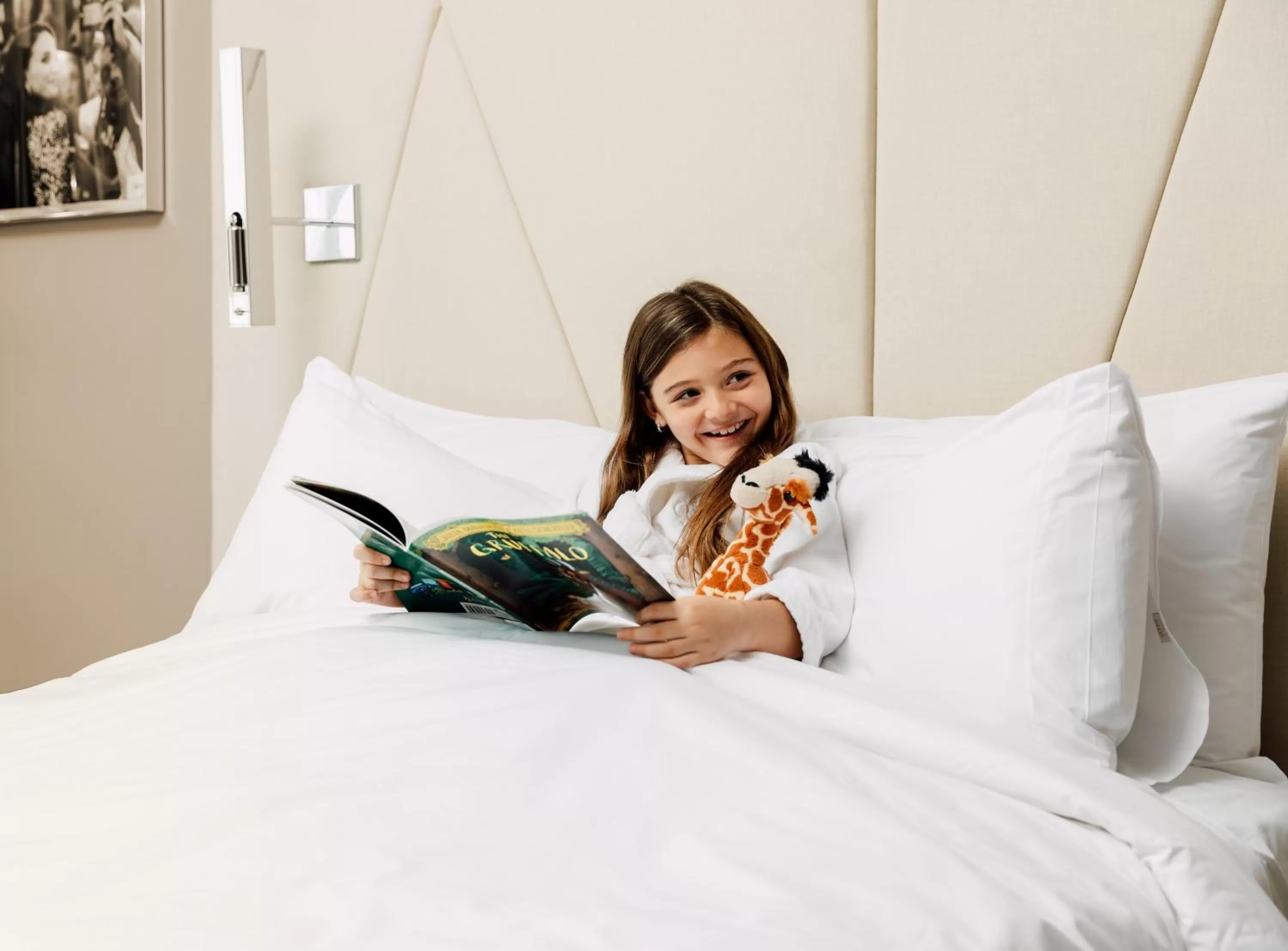 Bed in ette luxury hotel & spa - Near Disney Theme Parks