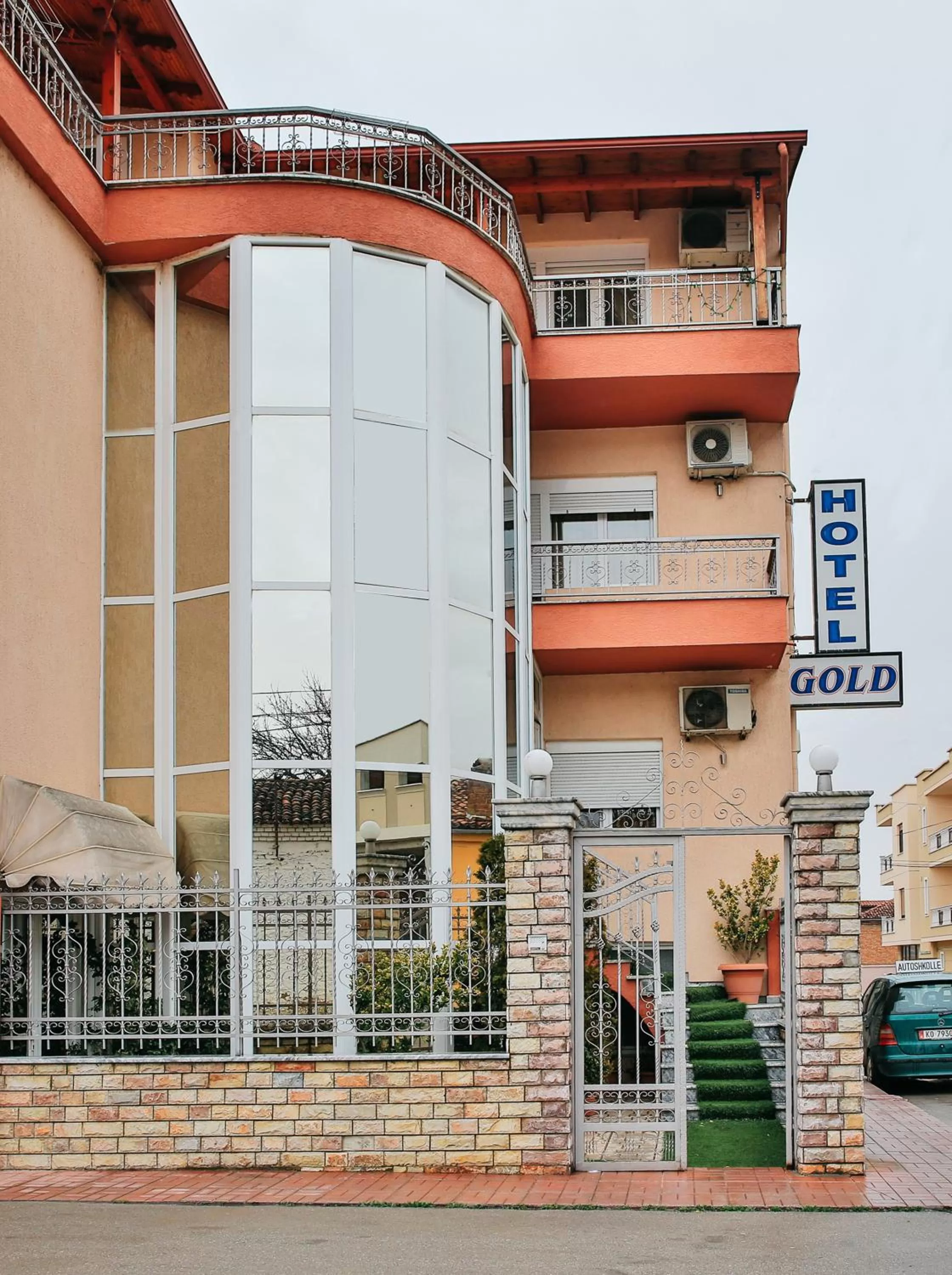 Property building in Gold Hotel